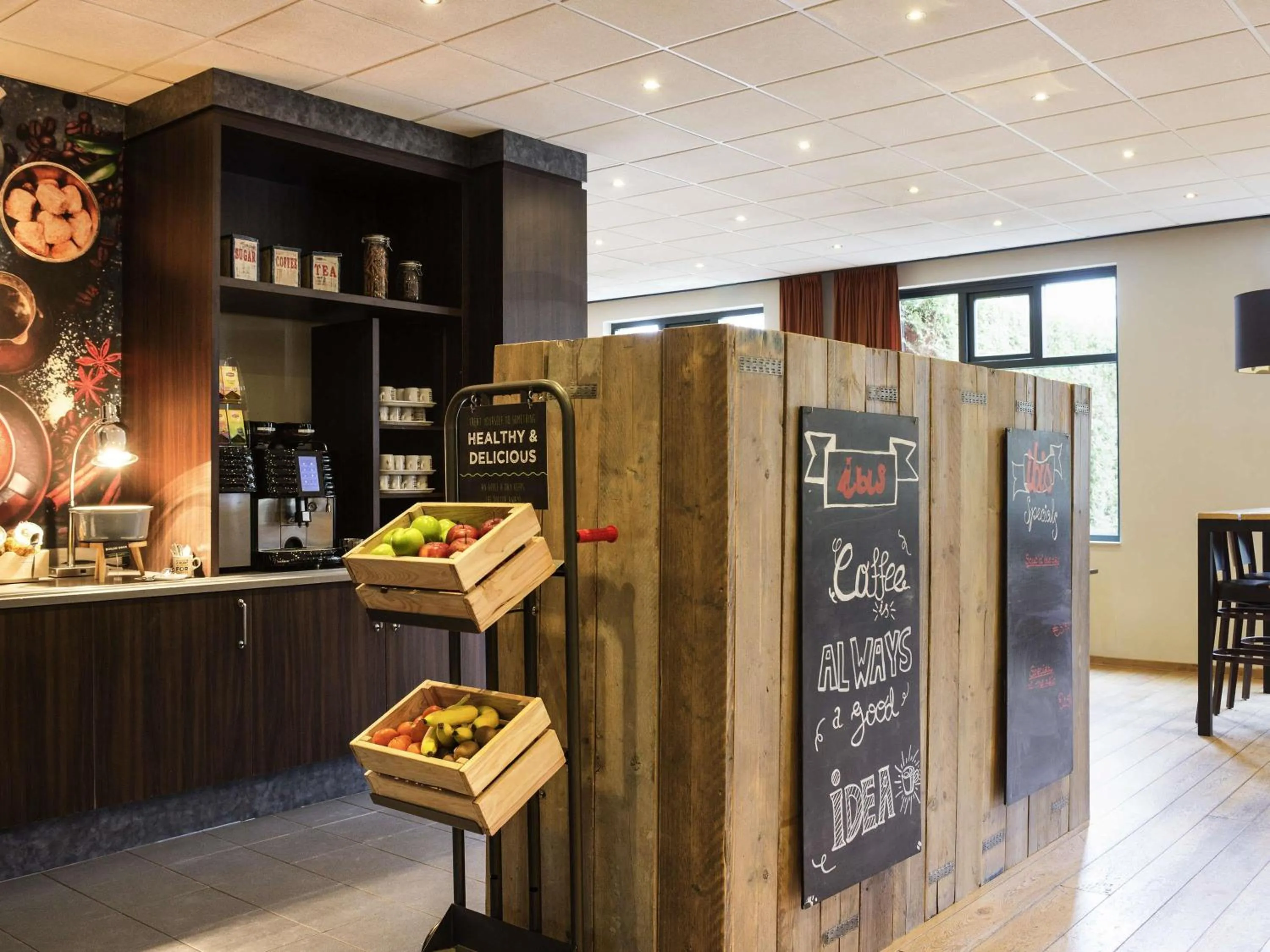 Property building in ibis Rotterdam Vlaardingen