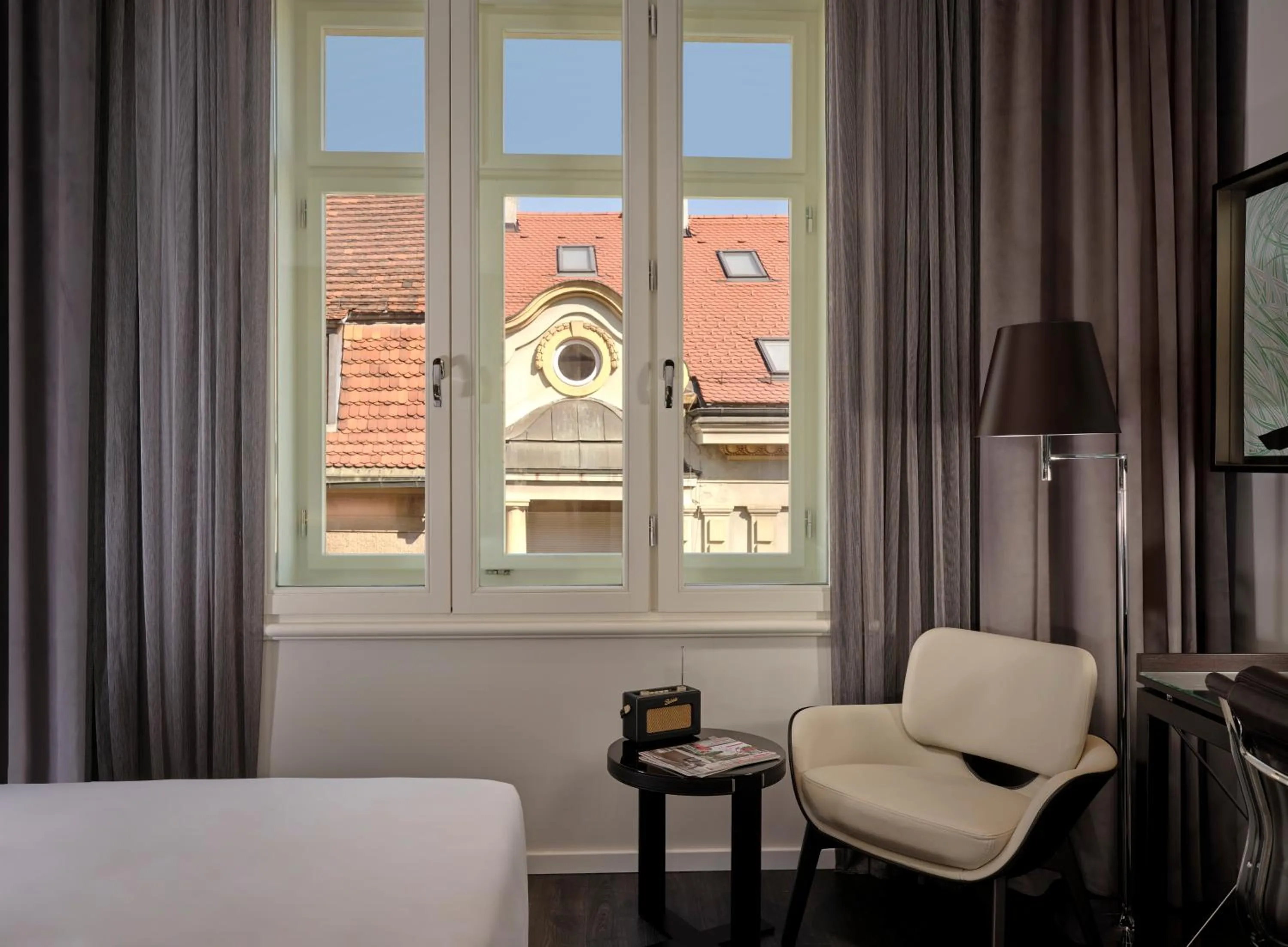 City view, Bed in art'otel Zagreb, Powered by Radisson Hotels
