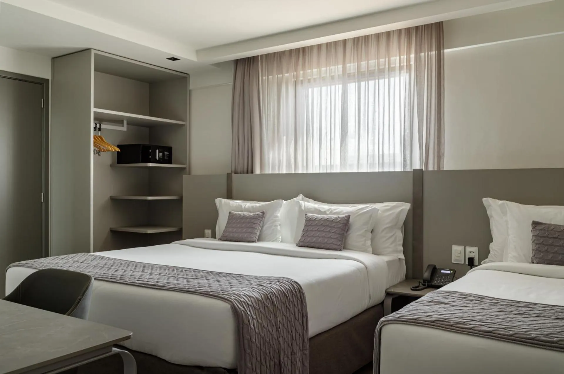 Bed in HCM - Hotel Corais de Manaira