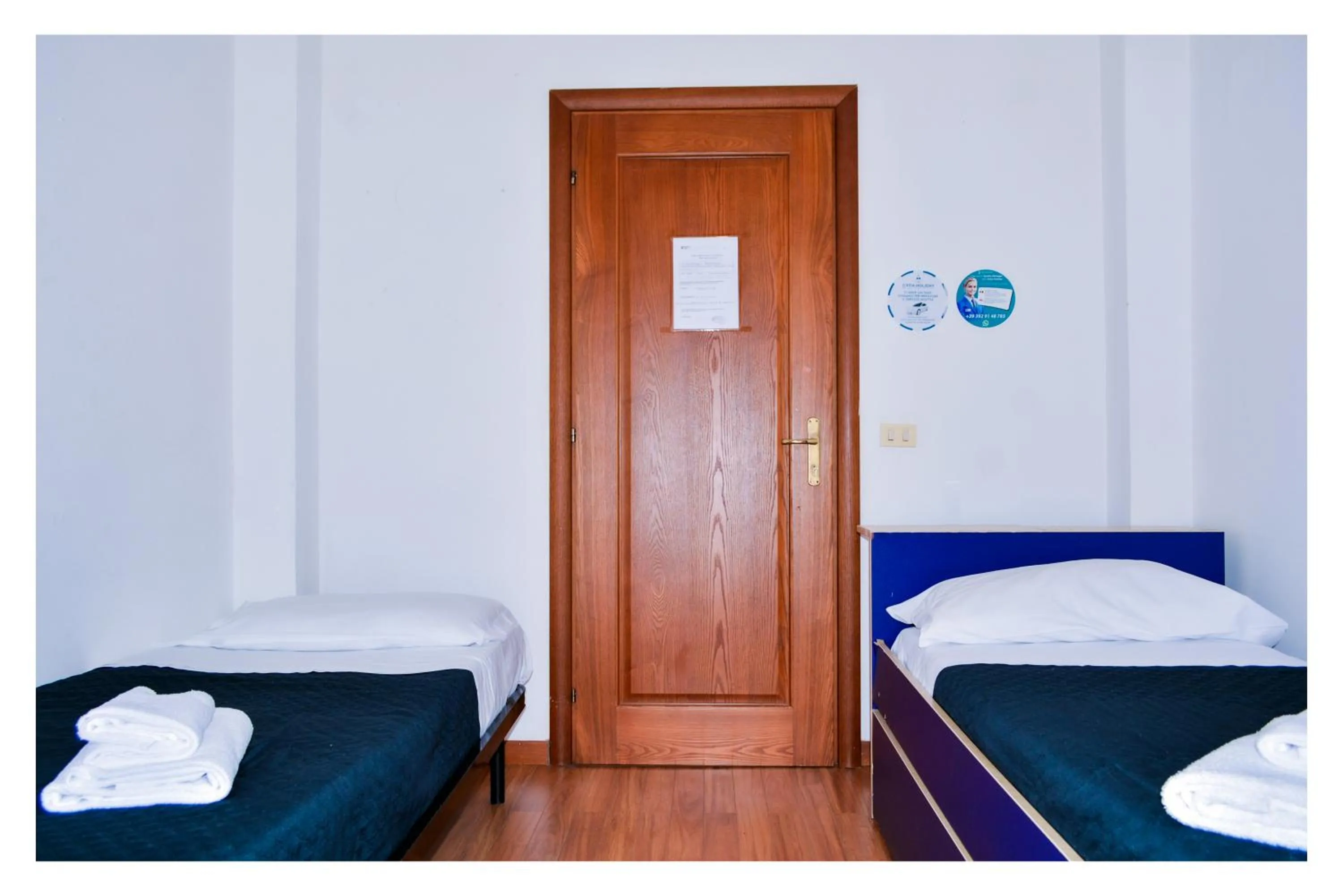 wardrobe, Bed in La Dolce Sosta