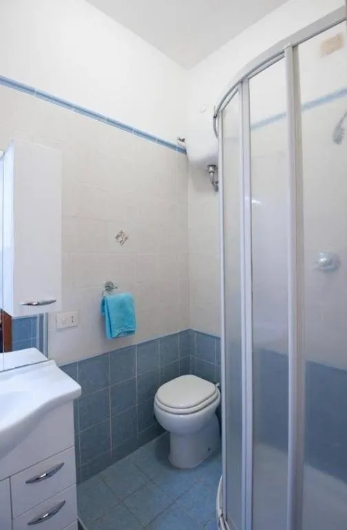 Shower in La Dolce Sosta