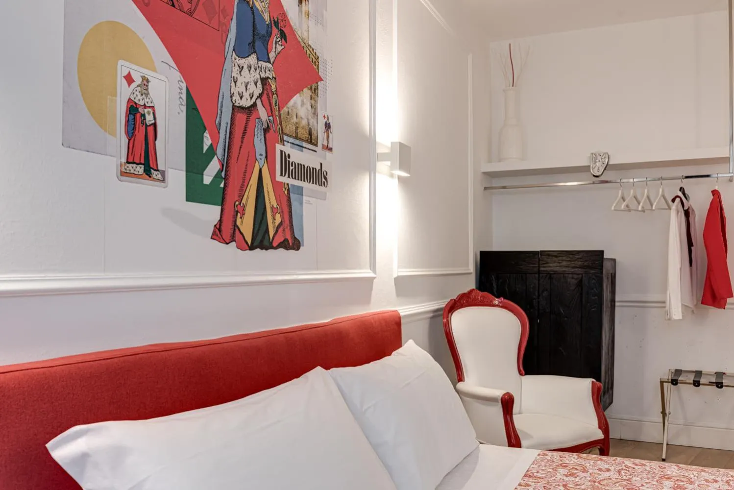 Photo of the whole room in Guicciardini 24