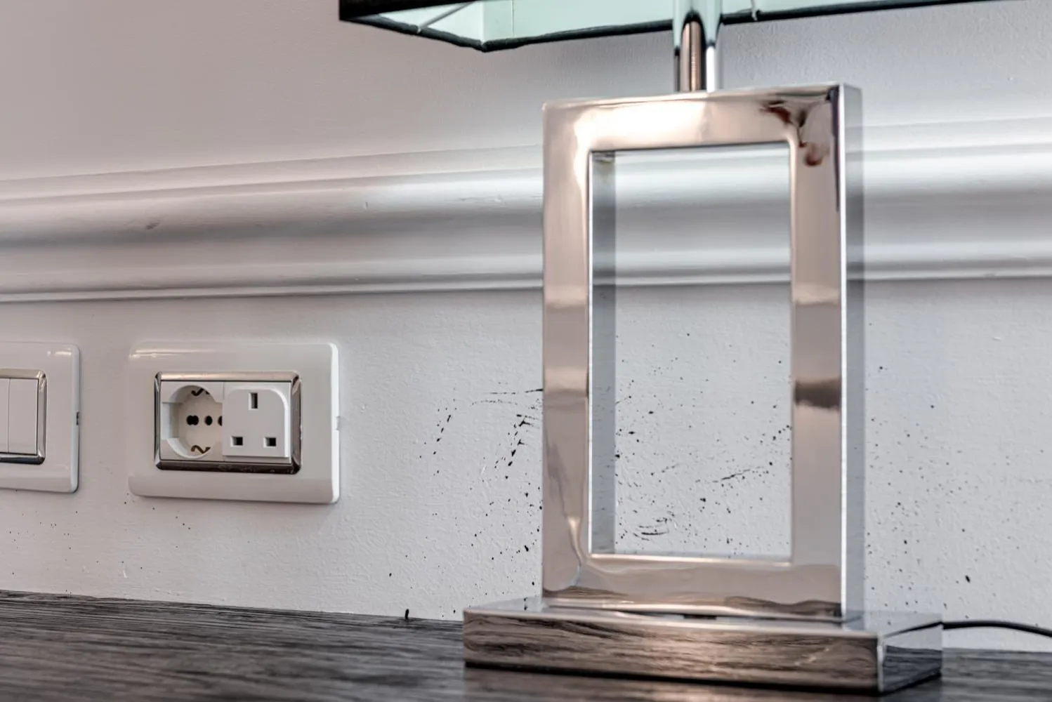 Decorative detail in Guicciardini 24