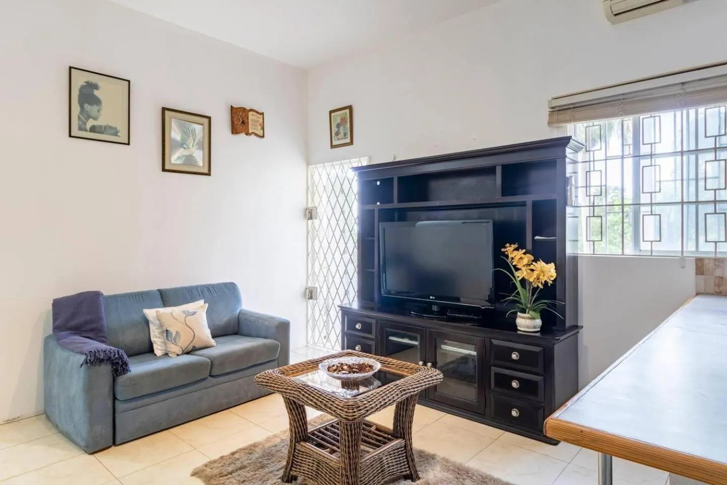 TV and multimedia in Lovely 1-Bed in Montego Bay-Rose View Apartment