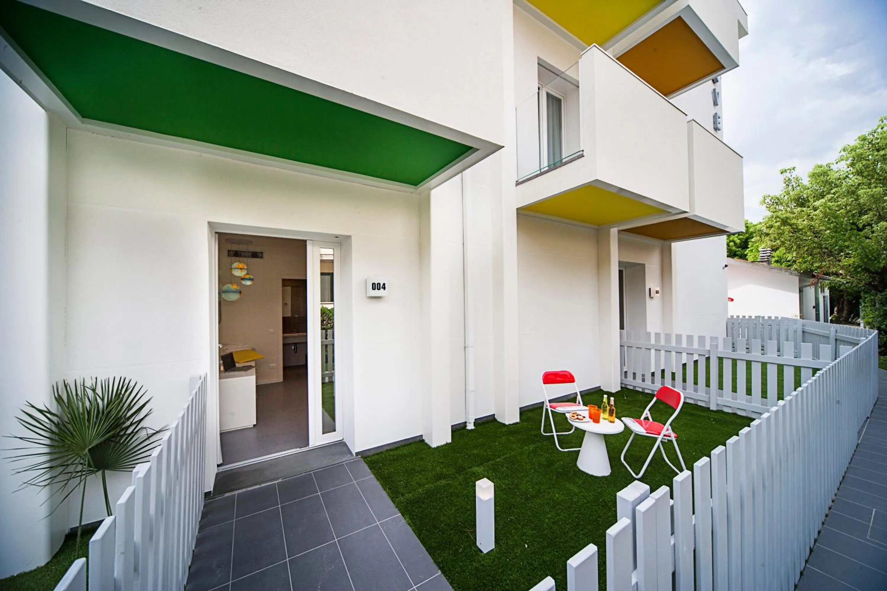 Property building in Love Boat Hotel - The Original