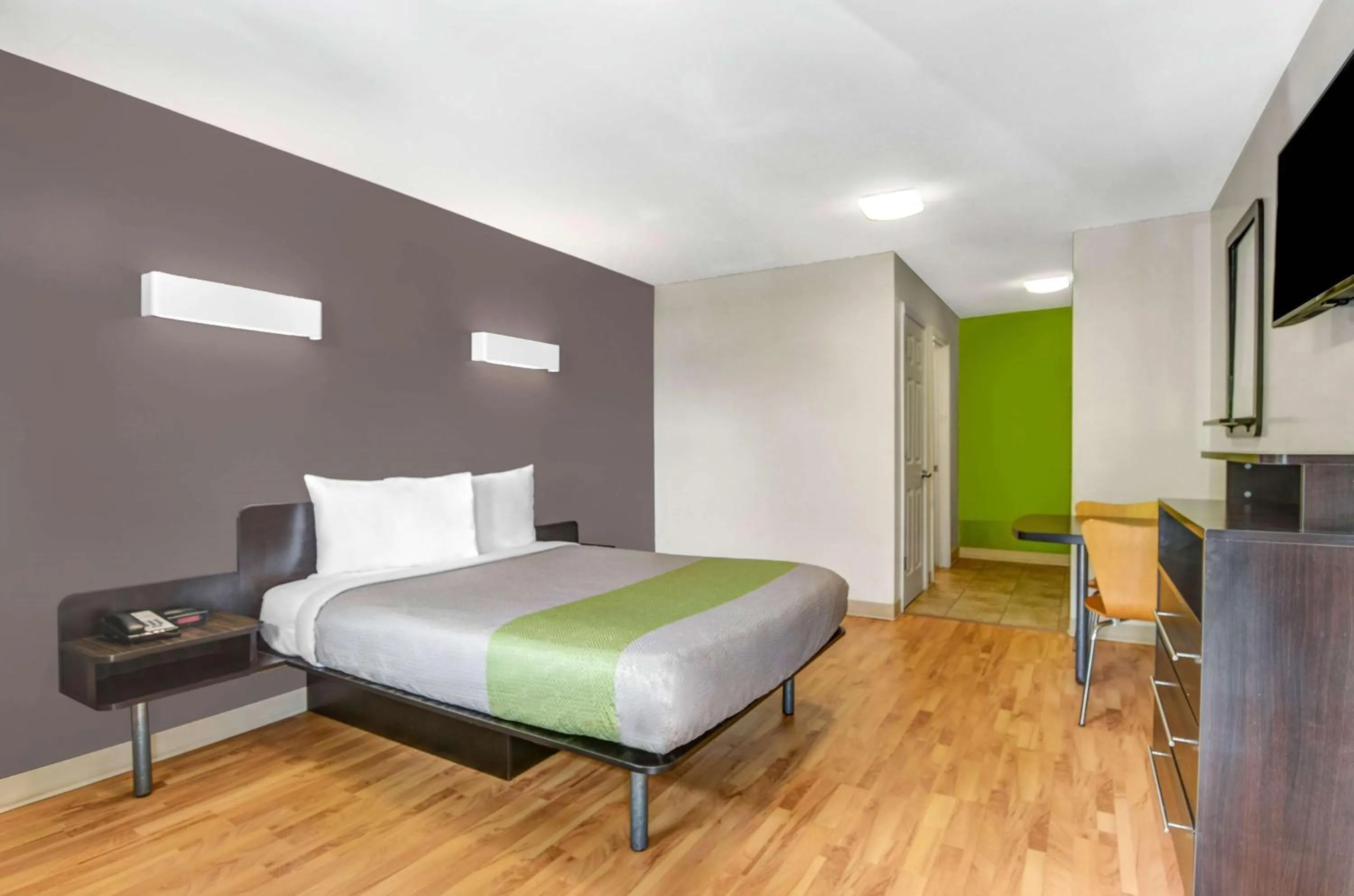 Bedroom, Bed in Studio 6-Atlanta, GA - Chamblee