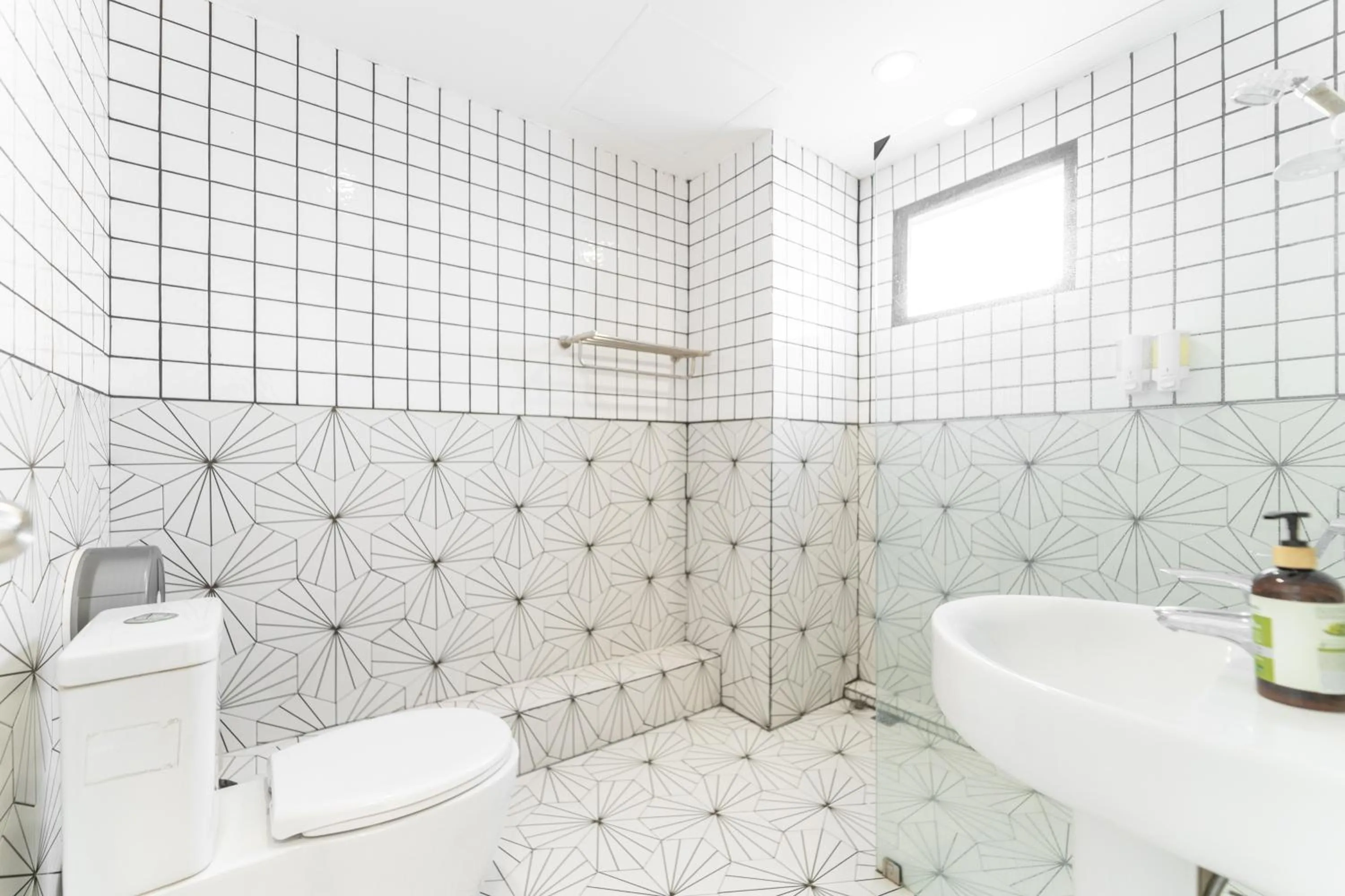 Craft studio apartment by Beginning with,3BR​ in heart of Nimman