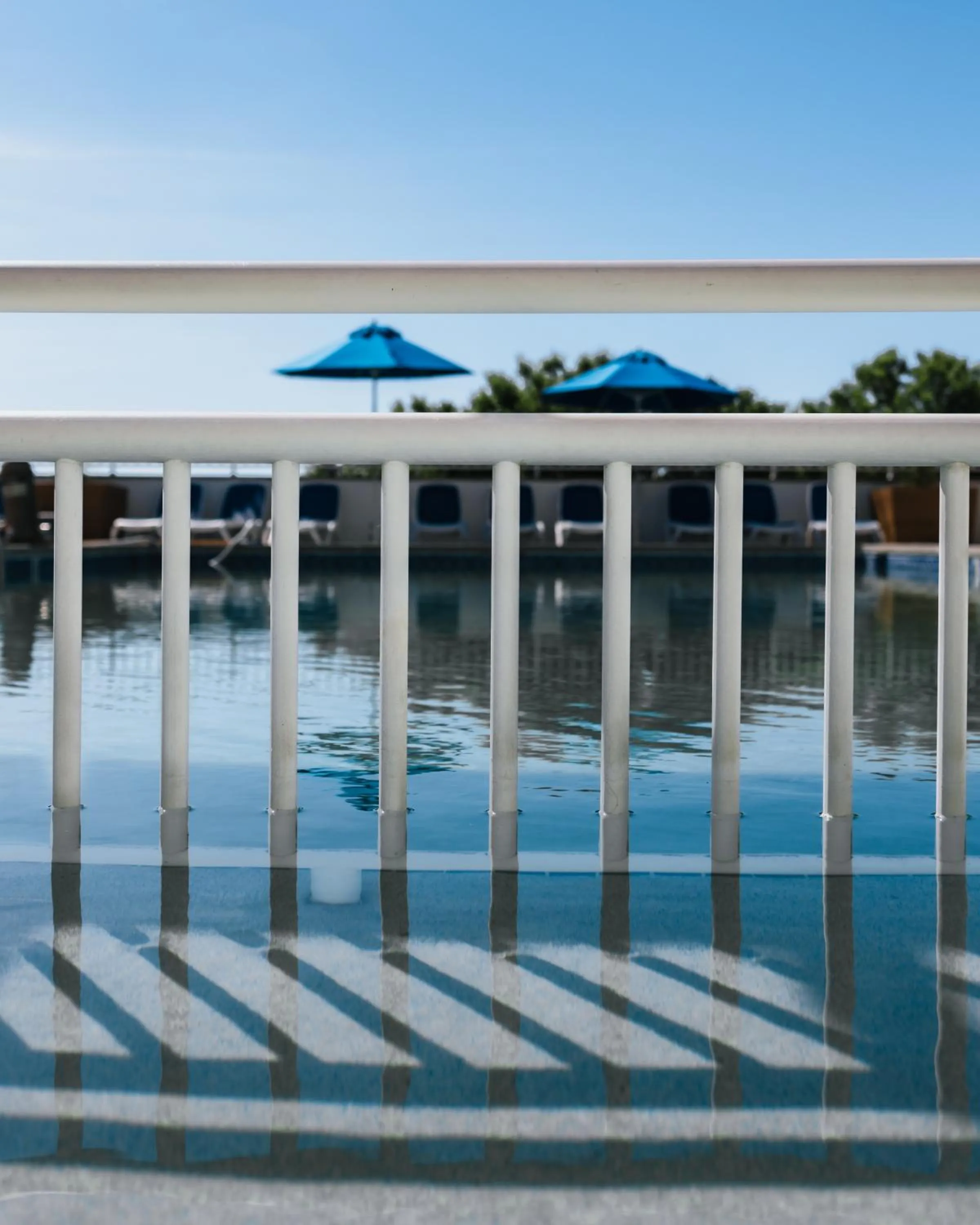 Swimming pool in Mahalo Diamond Beach Resort