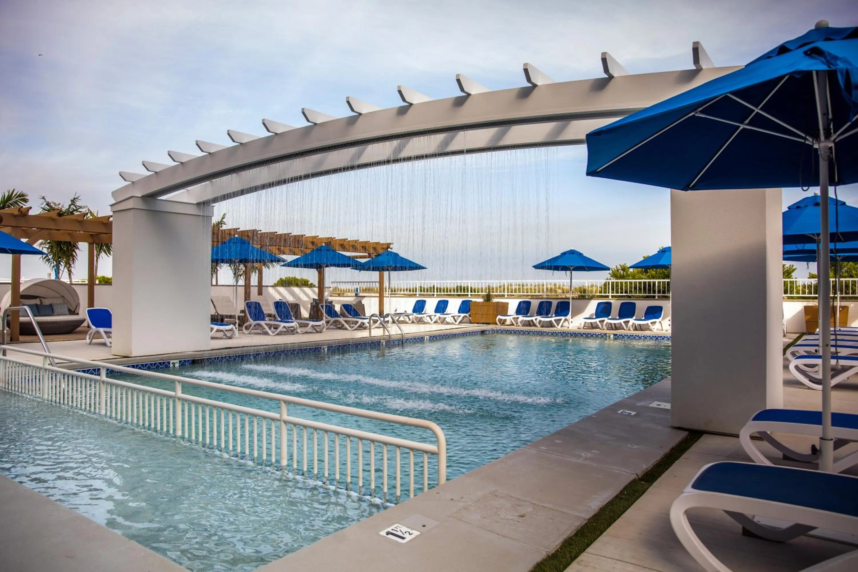 Pool view in Mahalo Diamond Beach Resort