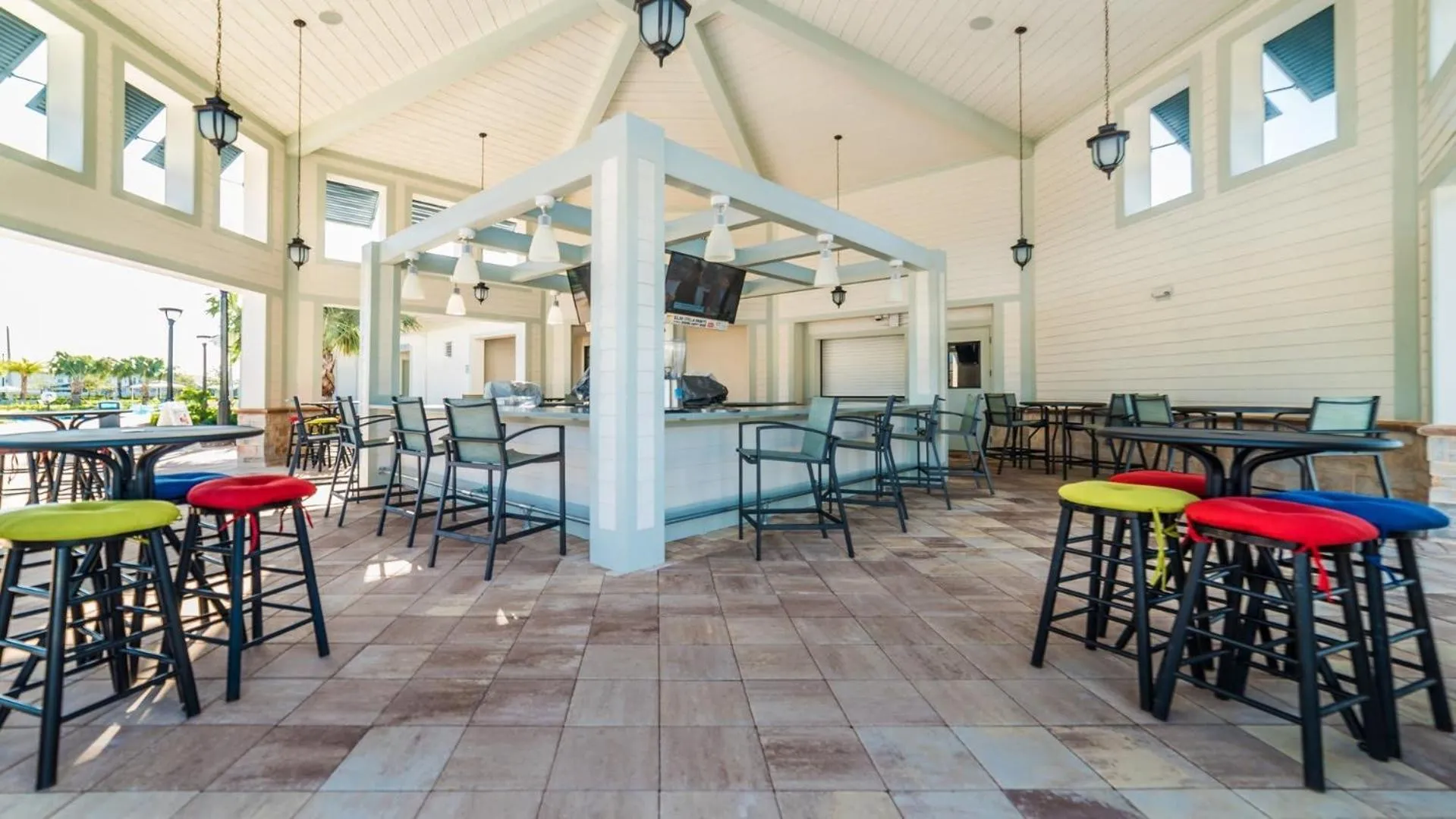 Family Oasis: Pool, Themed Rooms & Resort Access