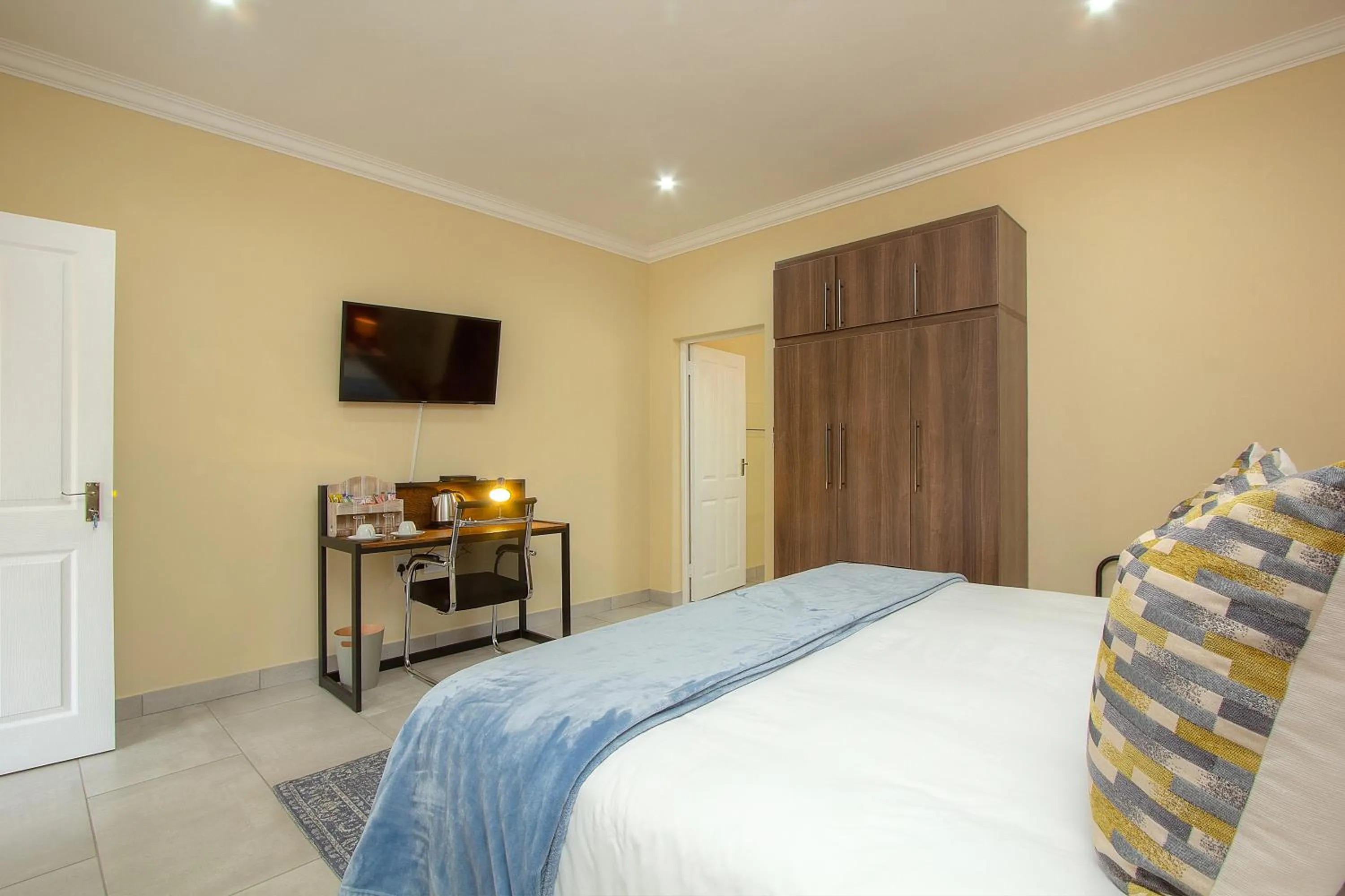 Bed in Royal Marlothi Kruger Safari Lodge and Spa