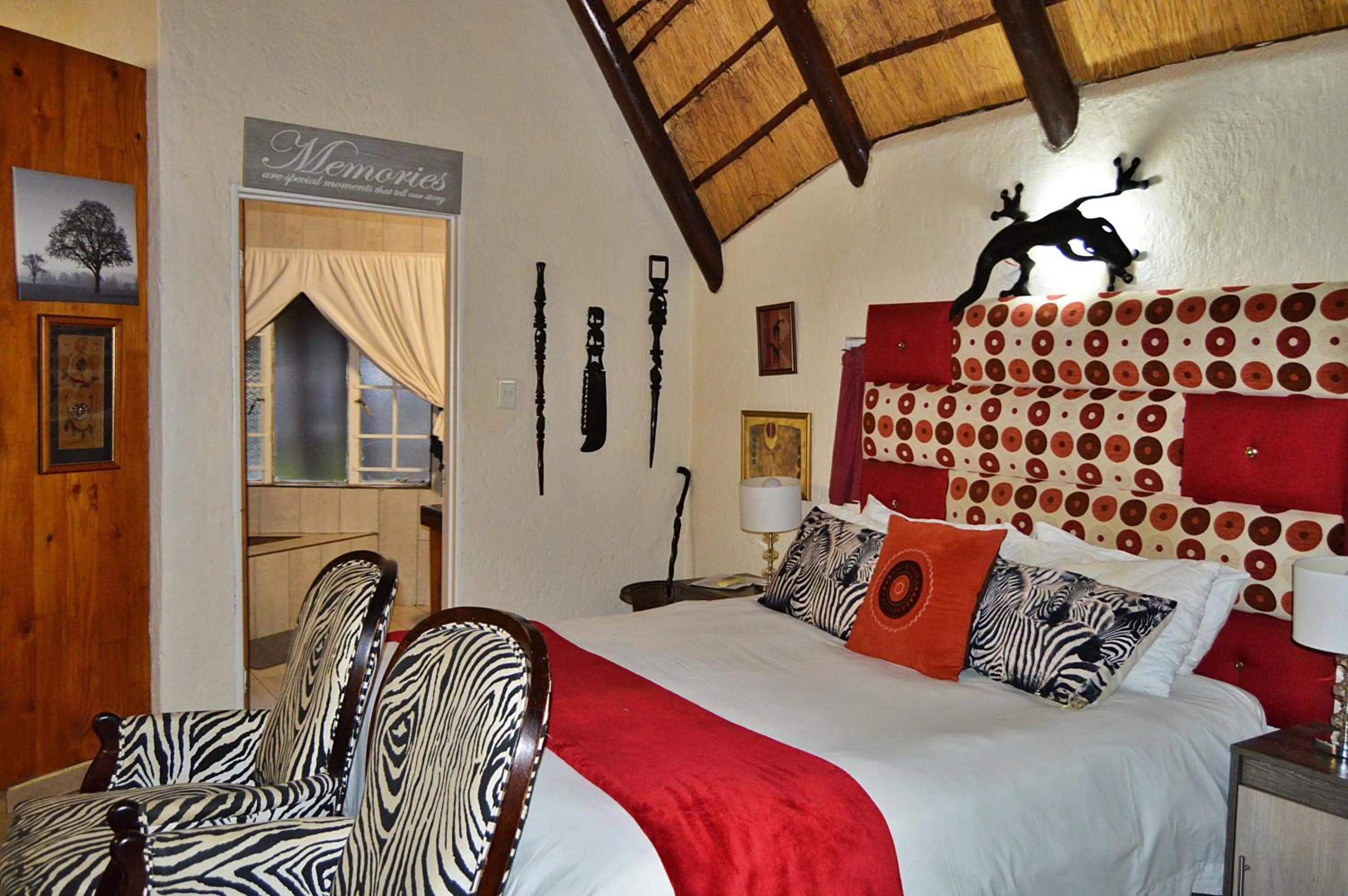 Bed in Royal Marlothi Kruger Safari Lodge and Spa