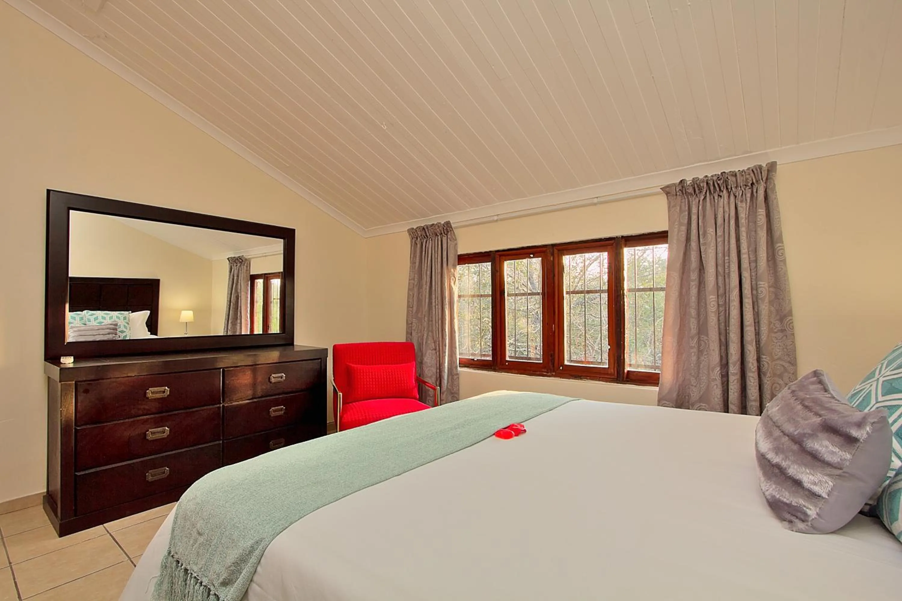 Bedroom, Bed in Royal Marlothi Kruger Safari Lodge and Spa