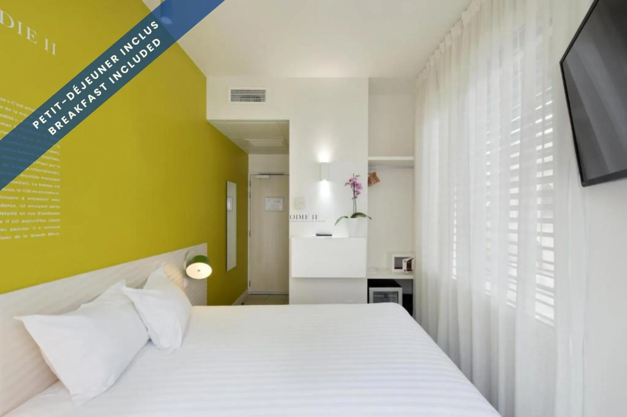 Bed in Hôtel Les Voiles