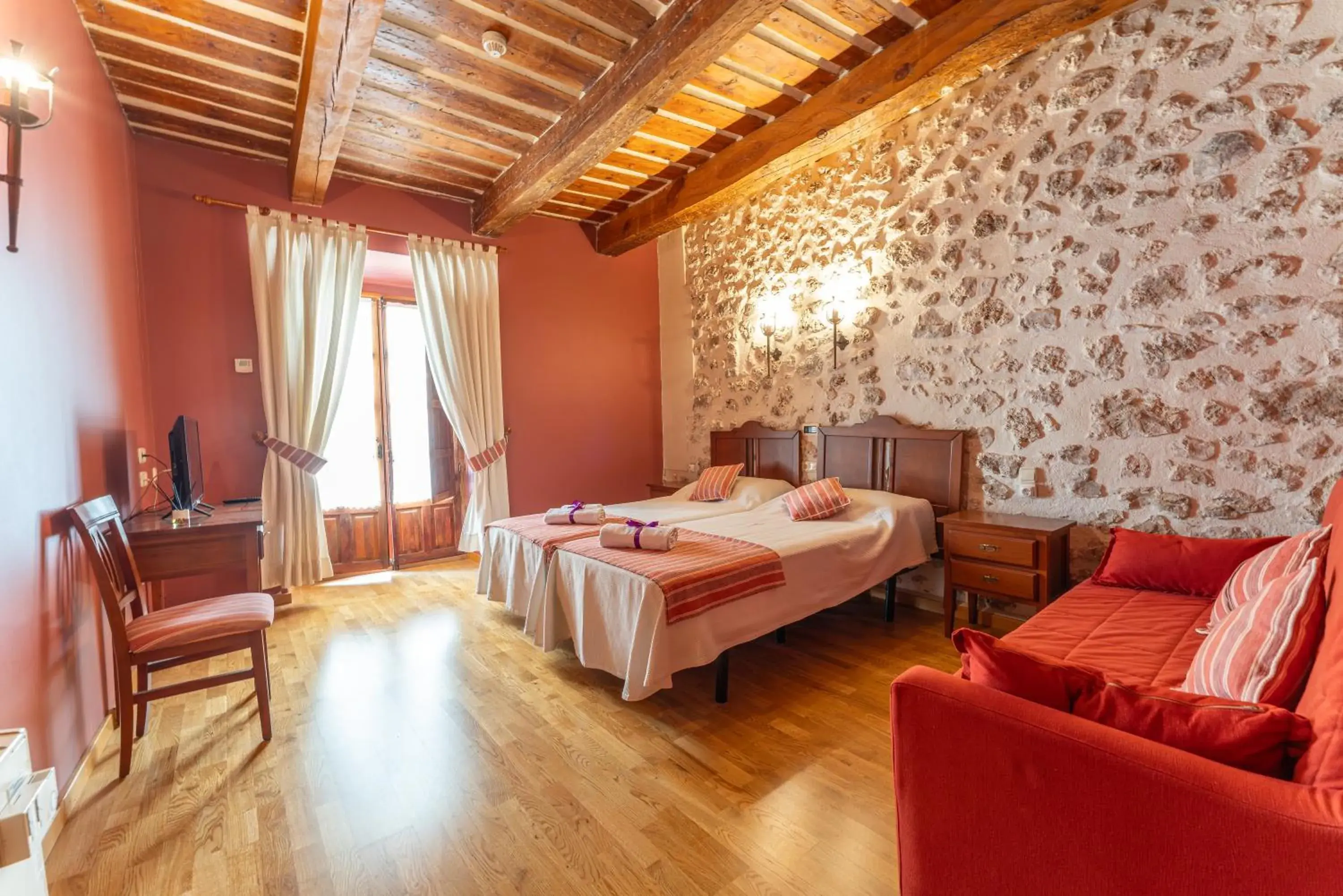 Standard Suite - single occupancy in Hotel Rincón Castellano Standard Suite - single occupancy in Hotel Rincón Castellano