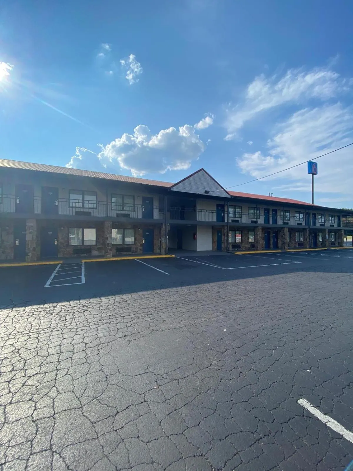 Property building in Motel 6 Manchester TN