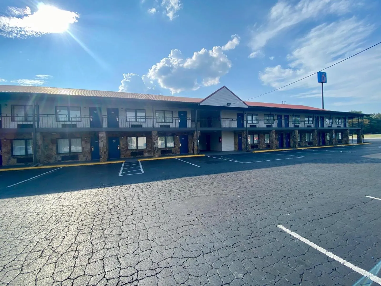 Property building in Motel 6 Manchester TN