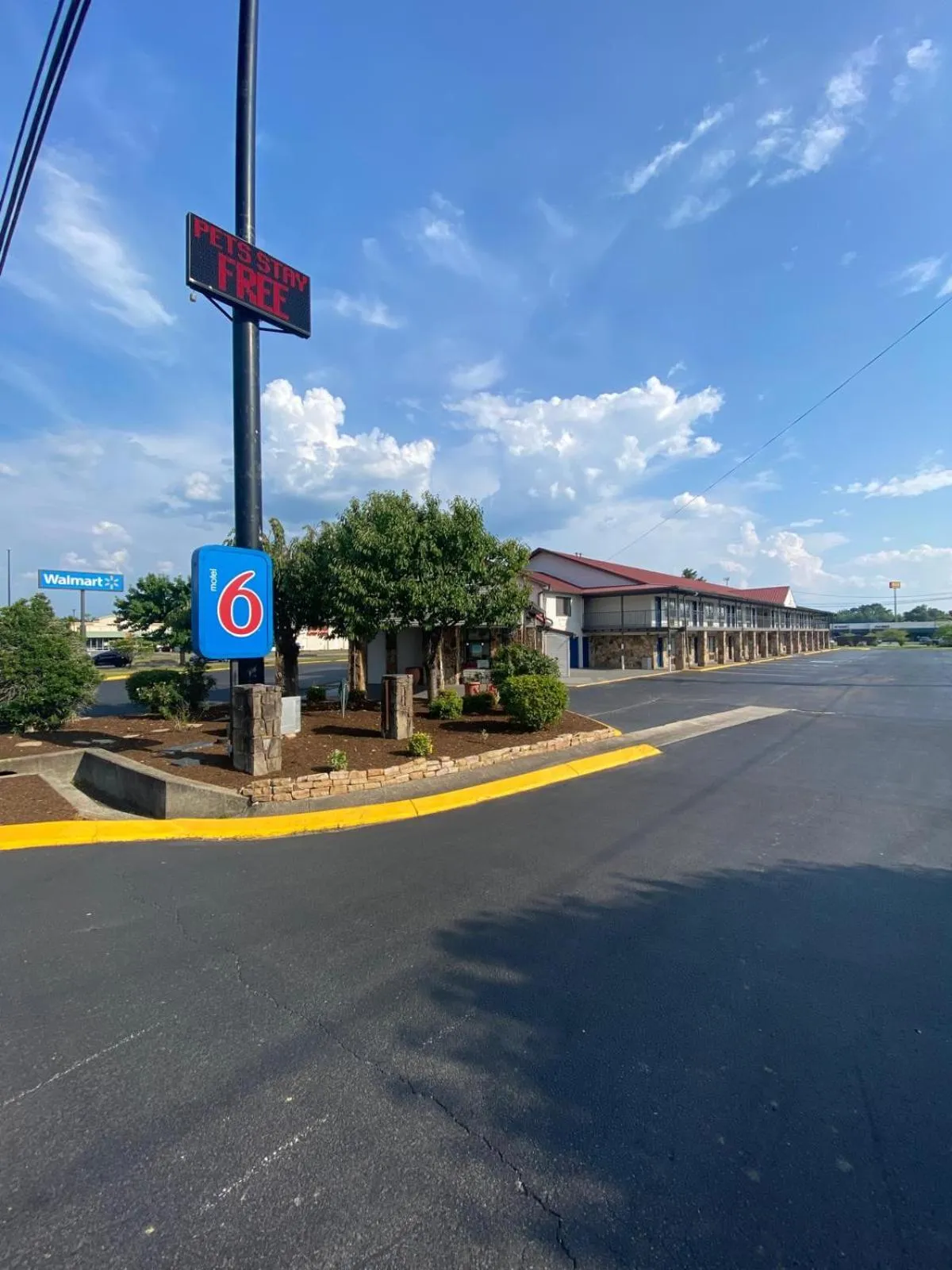 Parking in Motel 6 Manchester TN