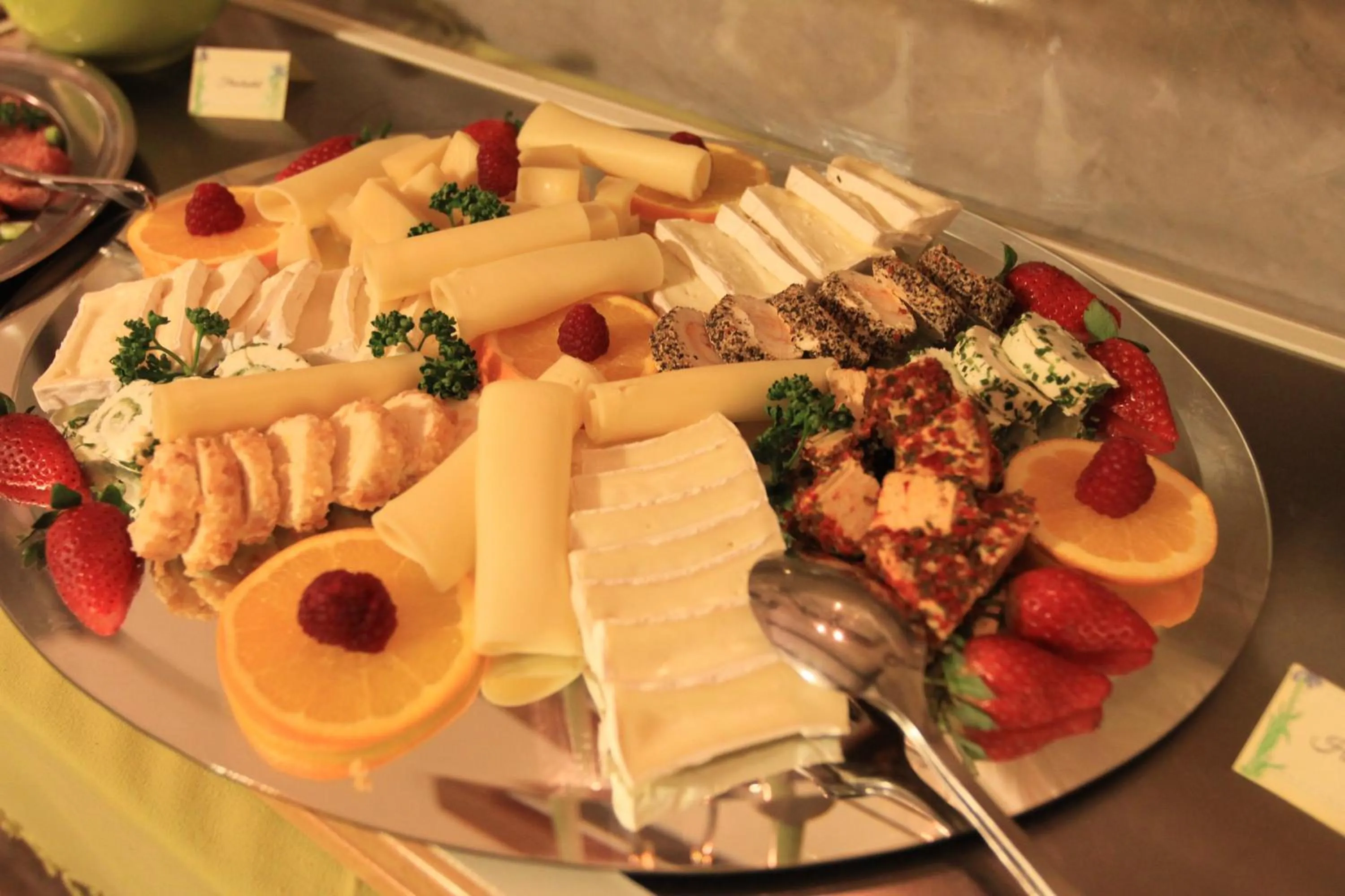 Food in Waldhotel zum Bergsee Damme