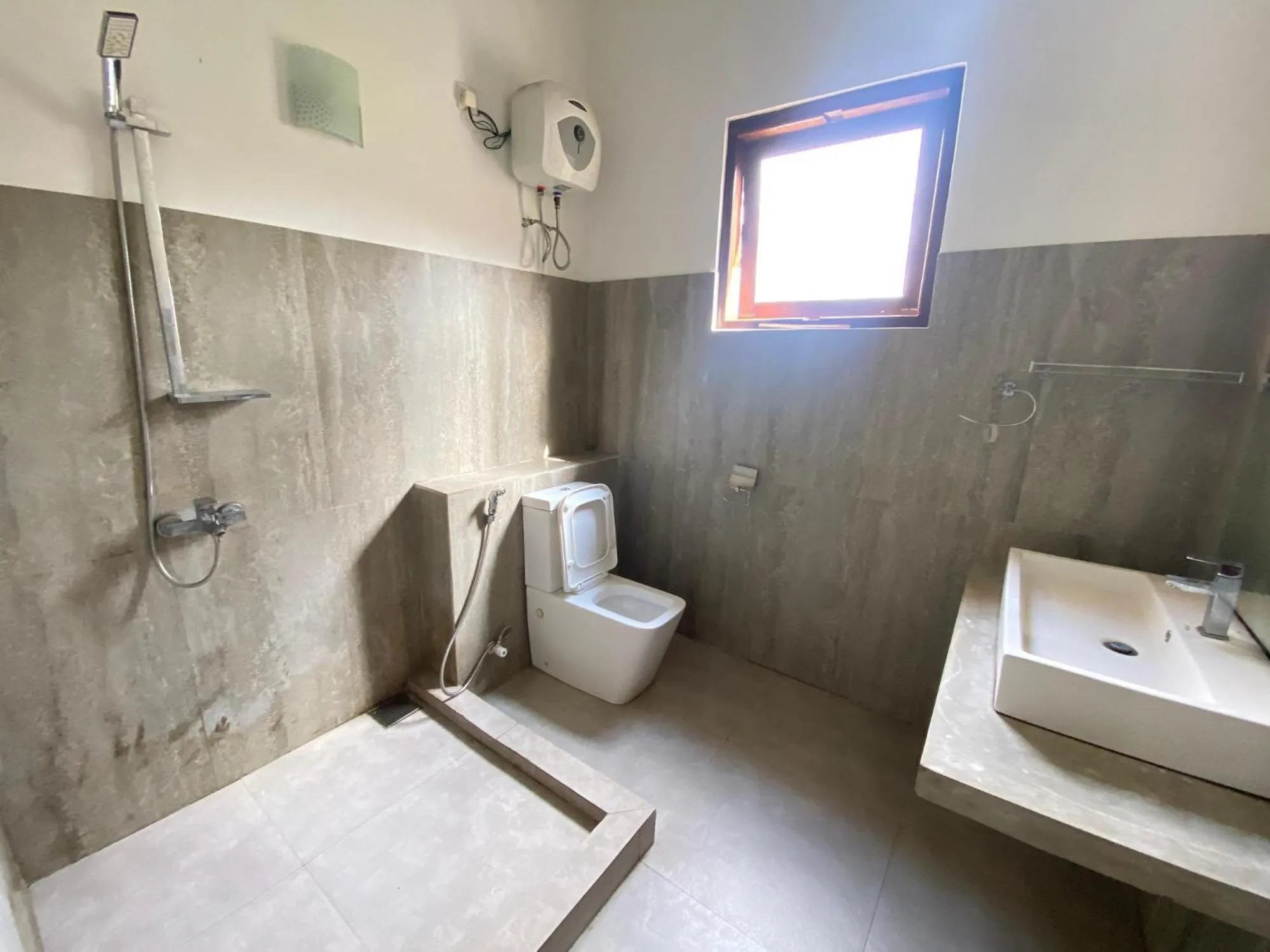 Bathroom in The Kandy Mount Layathraa