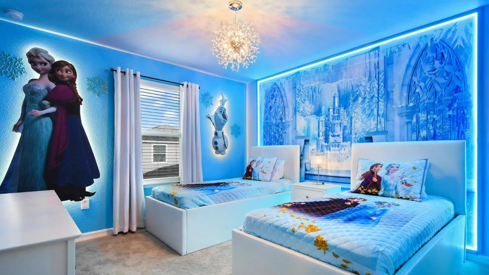 Bed in Luxury Home w/ Pool, Game Room, Near Disney