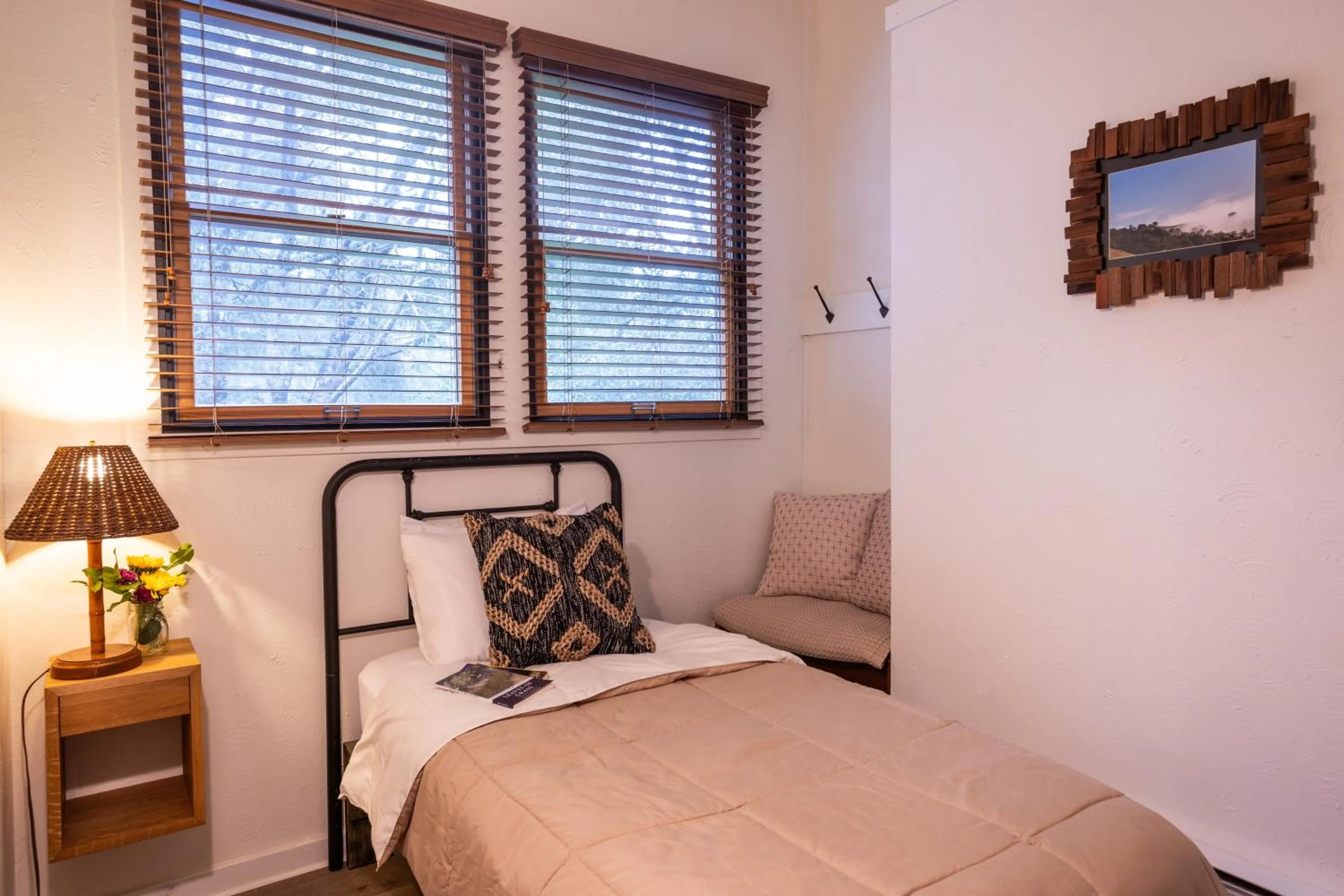 Bed in Anderson Valley Inn