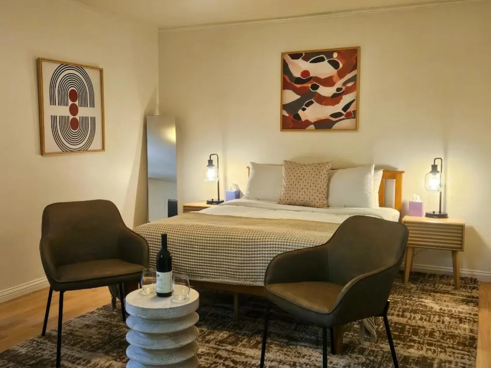 Bed in Anderson Valley Inn