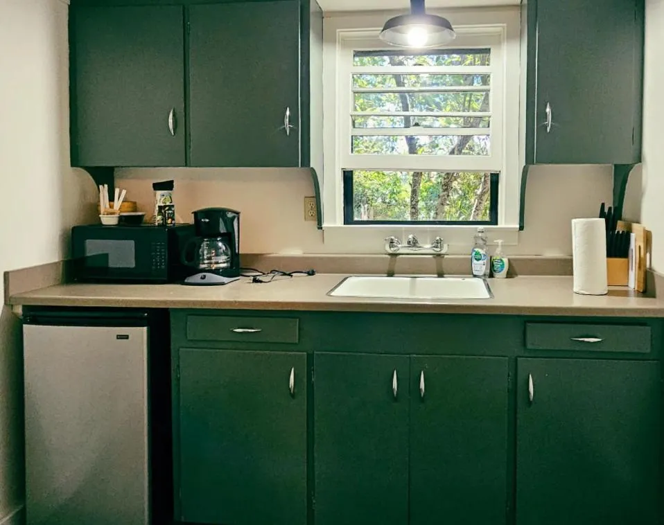 Kitchen or kitchenette in Anderson Valley Inn