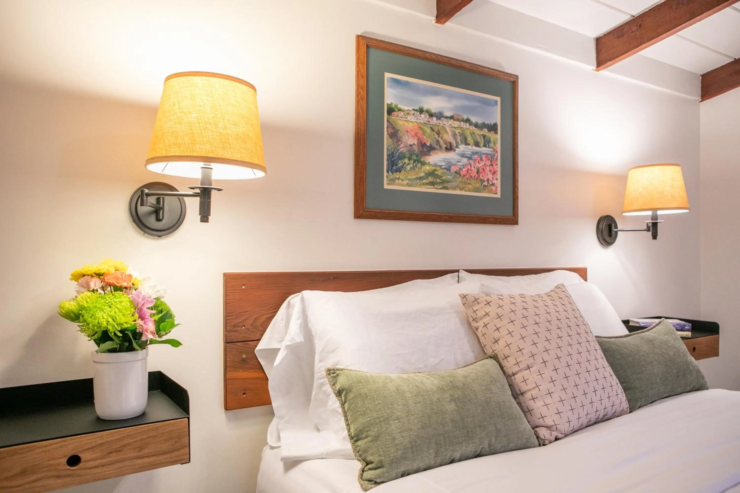 Bed in Anderson Valley Inn