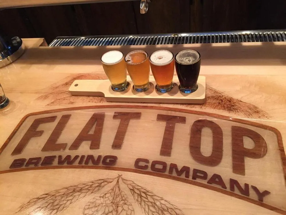 Food and drinks in On top of the world at Sugar Top Resort