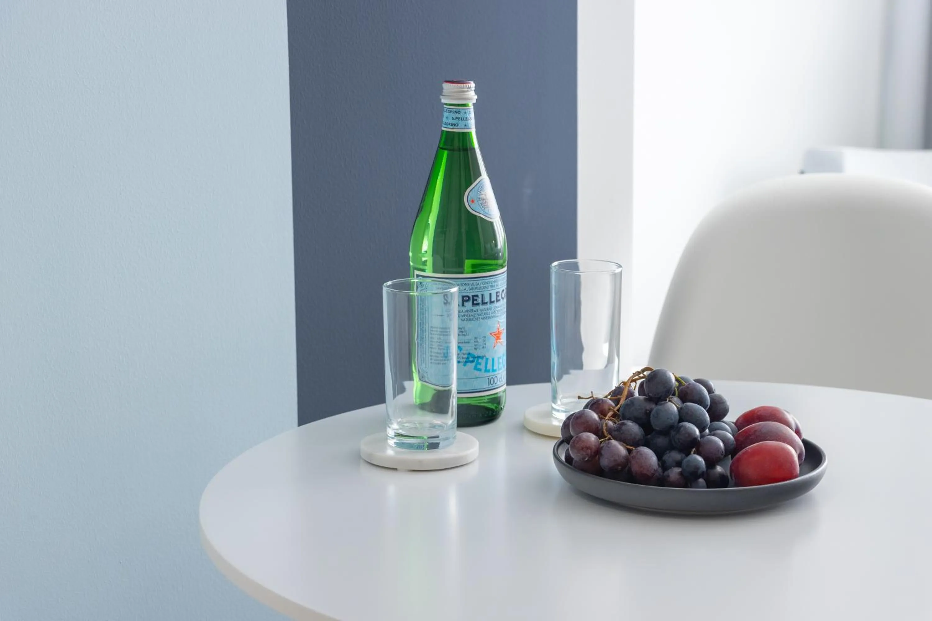 Seating area in zzzpace Smart-Hotel Bielefeld Zentrum