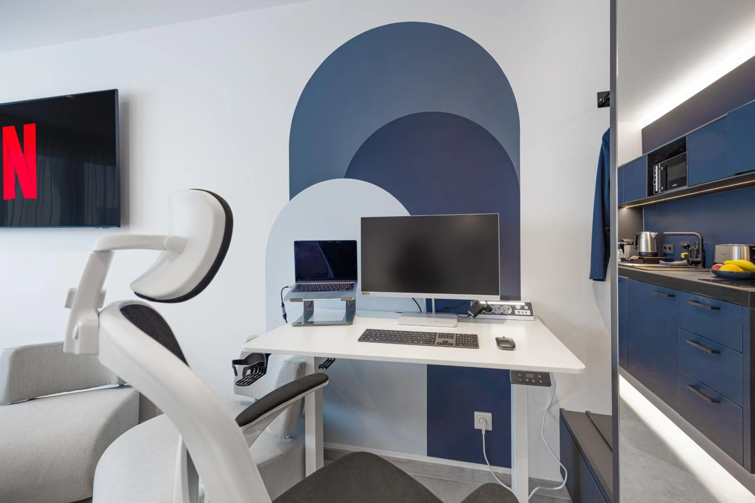 TV and multimedia in zzzpace Smart-Hotel Bielefeld Zentrum