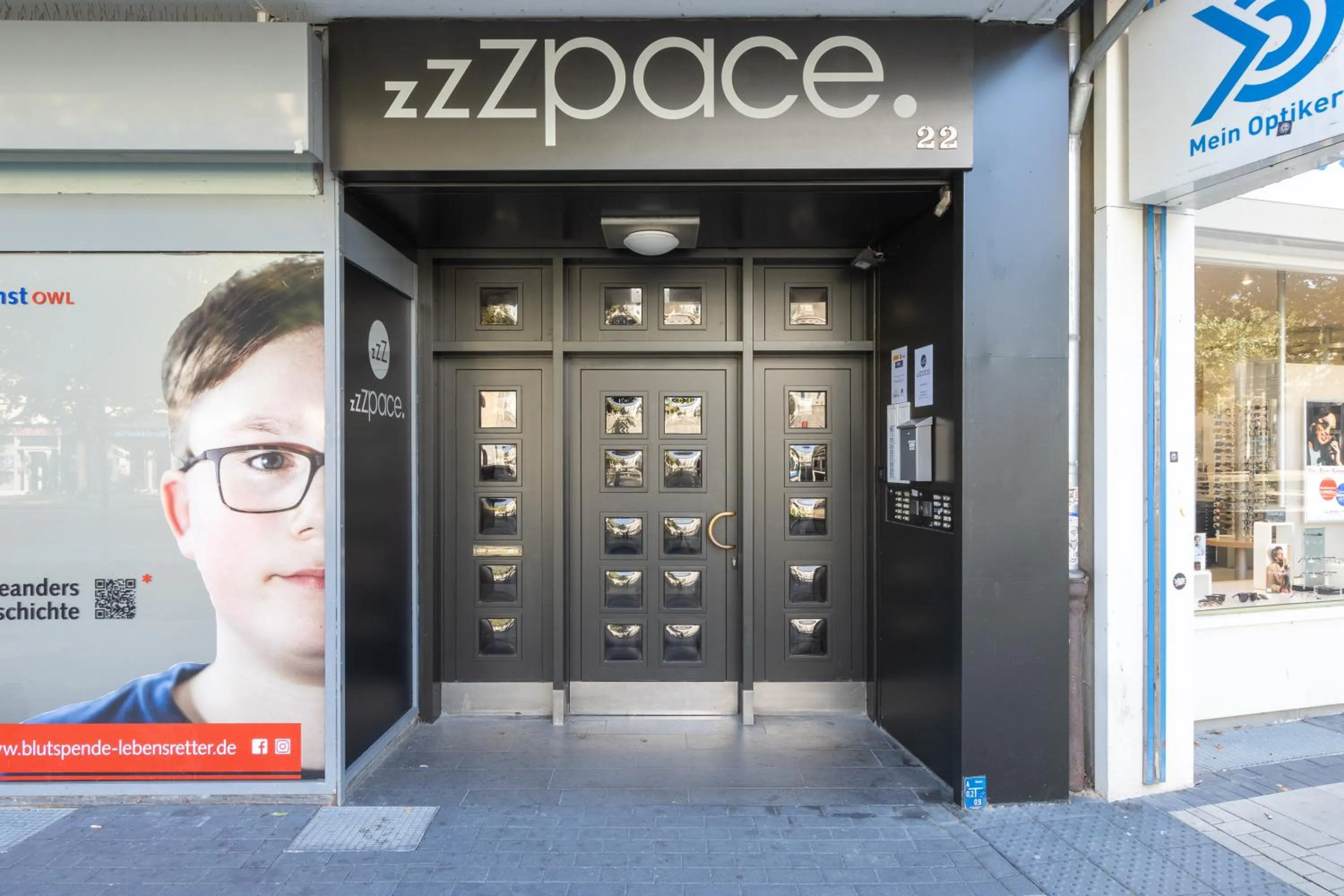 Property building in zzzpace Smart-Hotel Bielefeld Zentrum