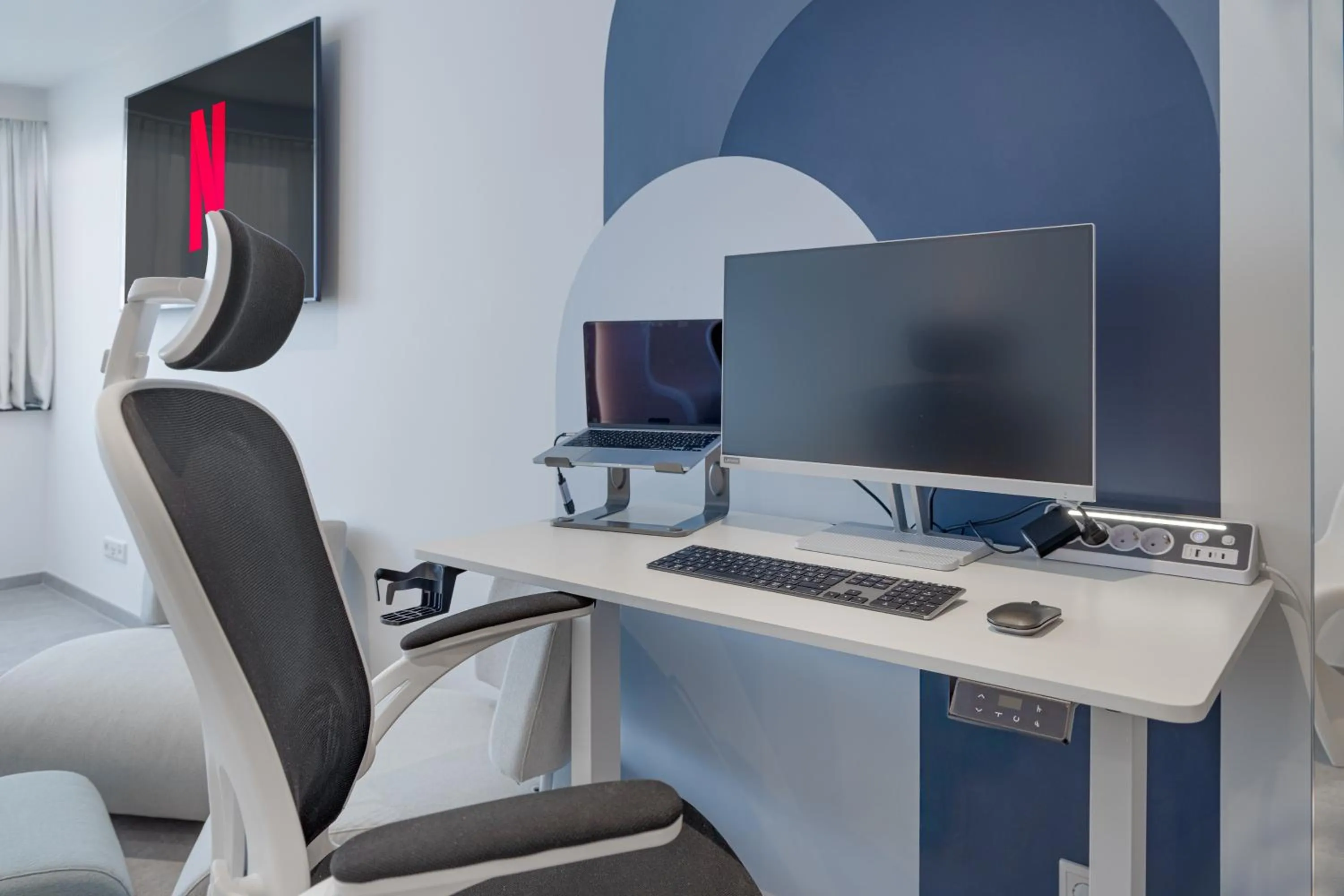 TV and multimedia in zzzpace Smart-Hotel Bielefeld Zentrum