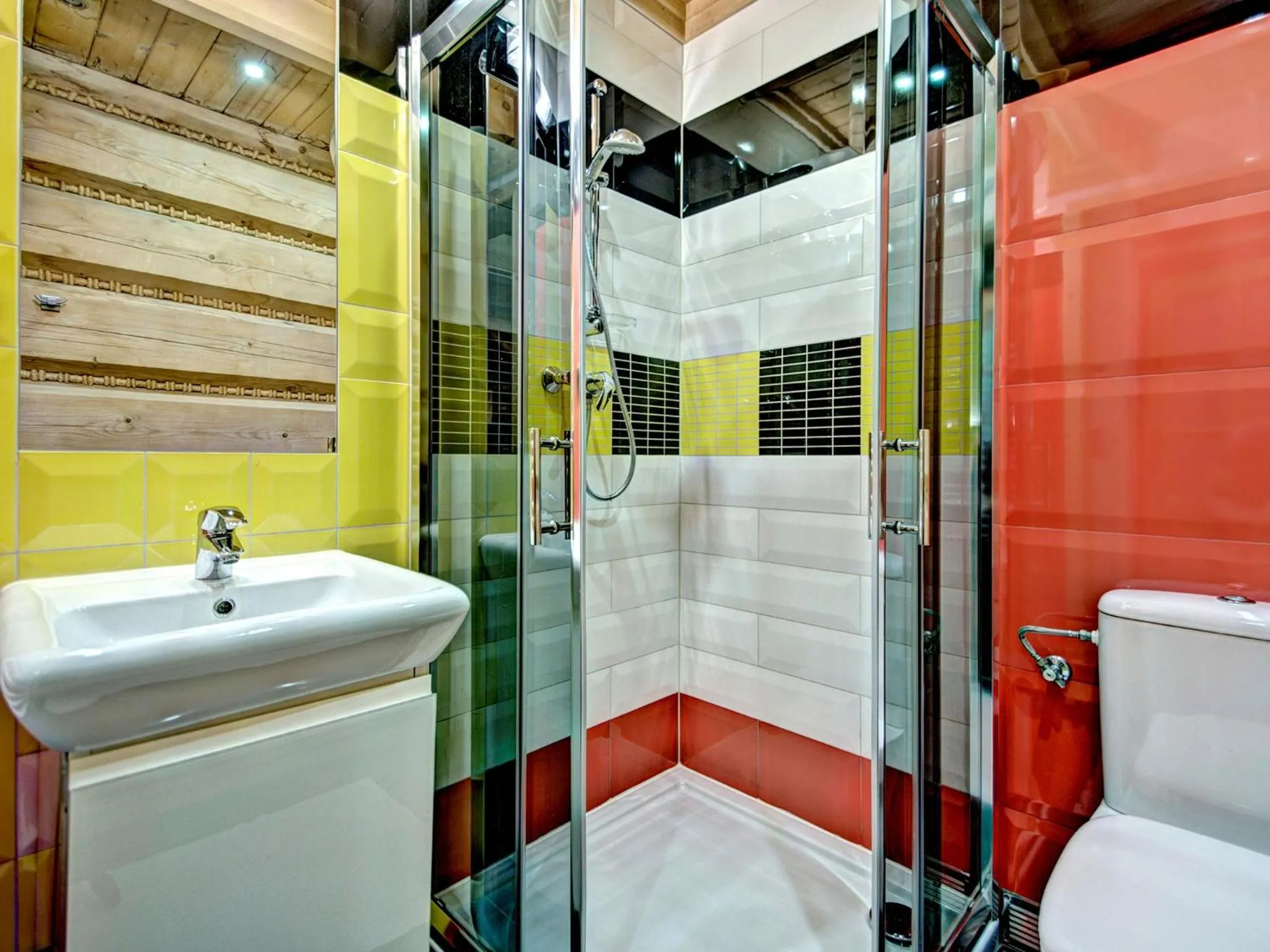 Shower in Osada Harenda