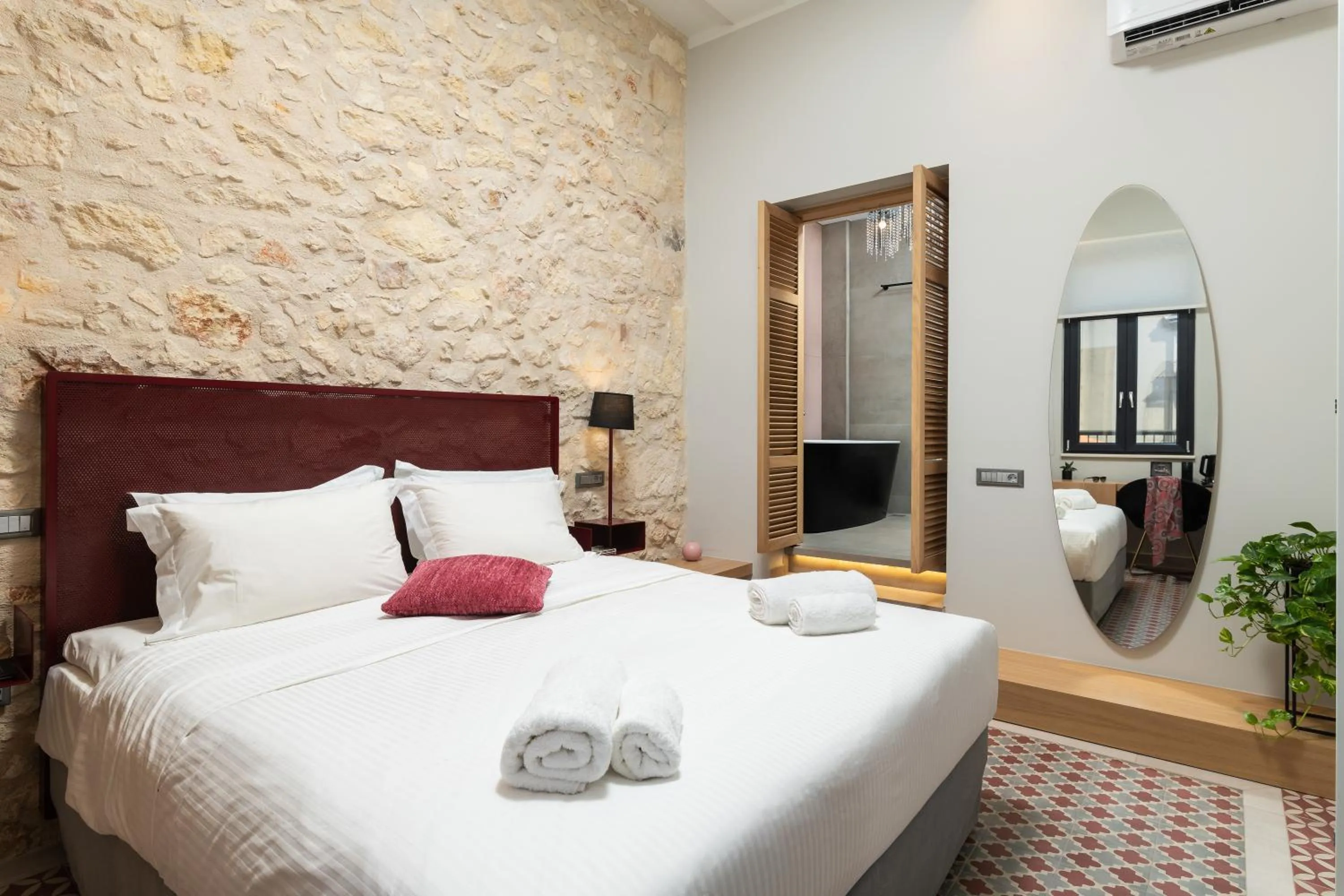 Bed in The Alma City Hotel