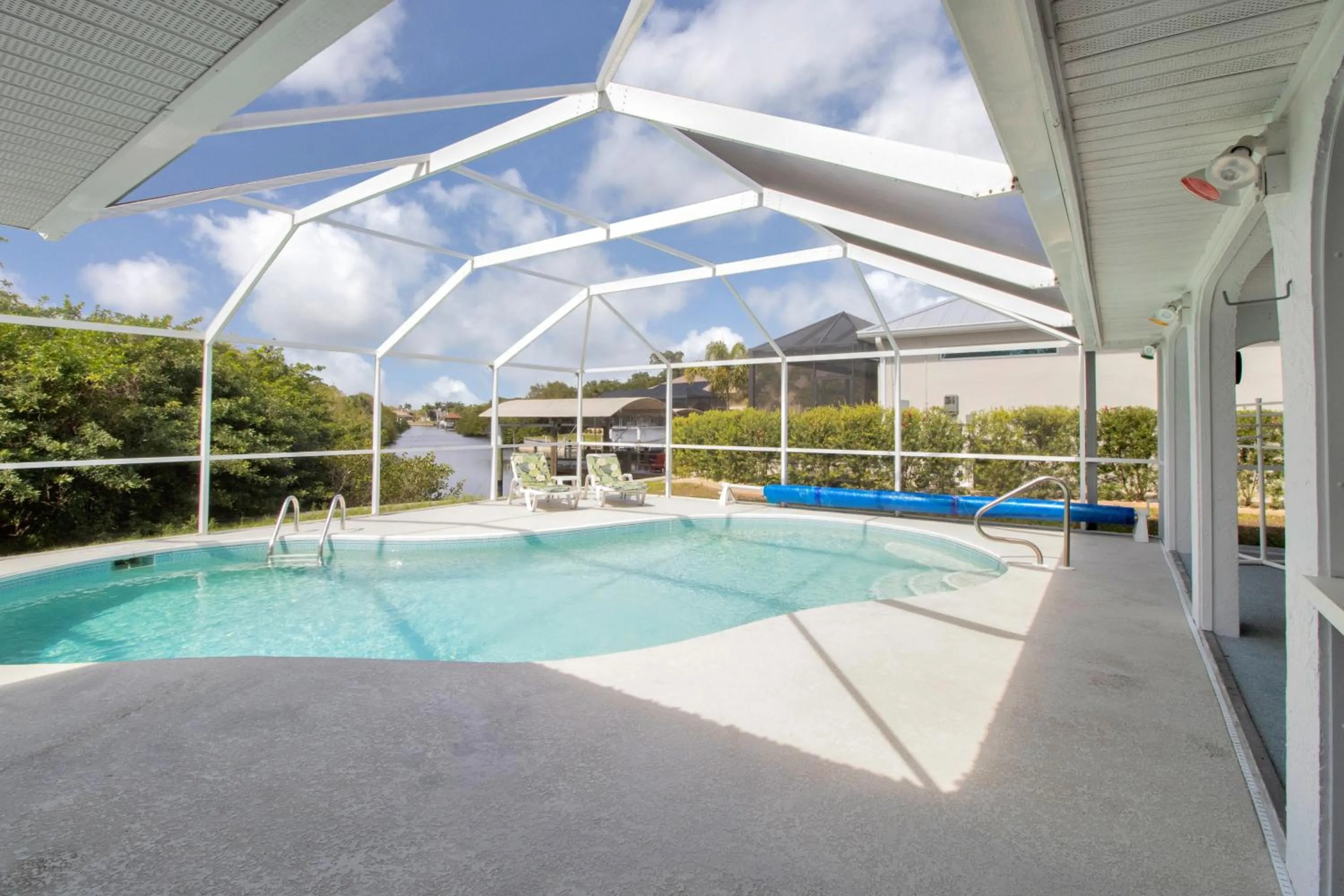 Swimming pool in Joseph