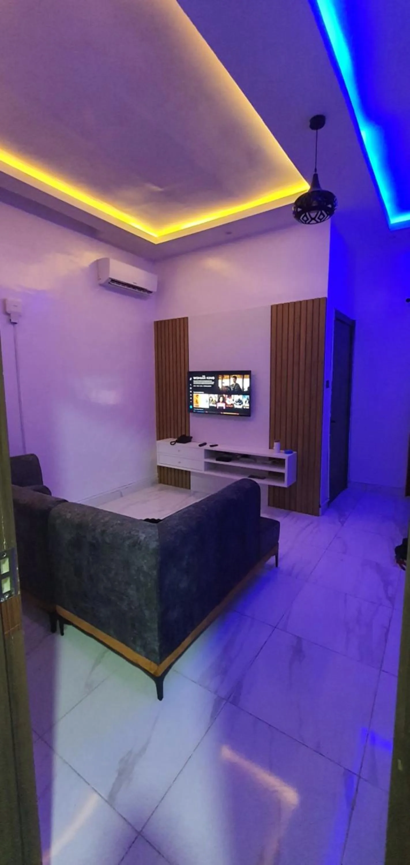 Living room in Sapphire Residences by Crystal