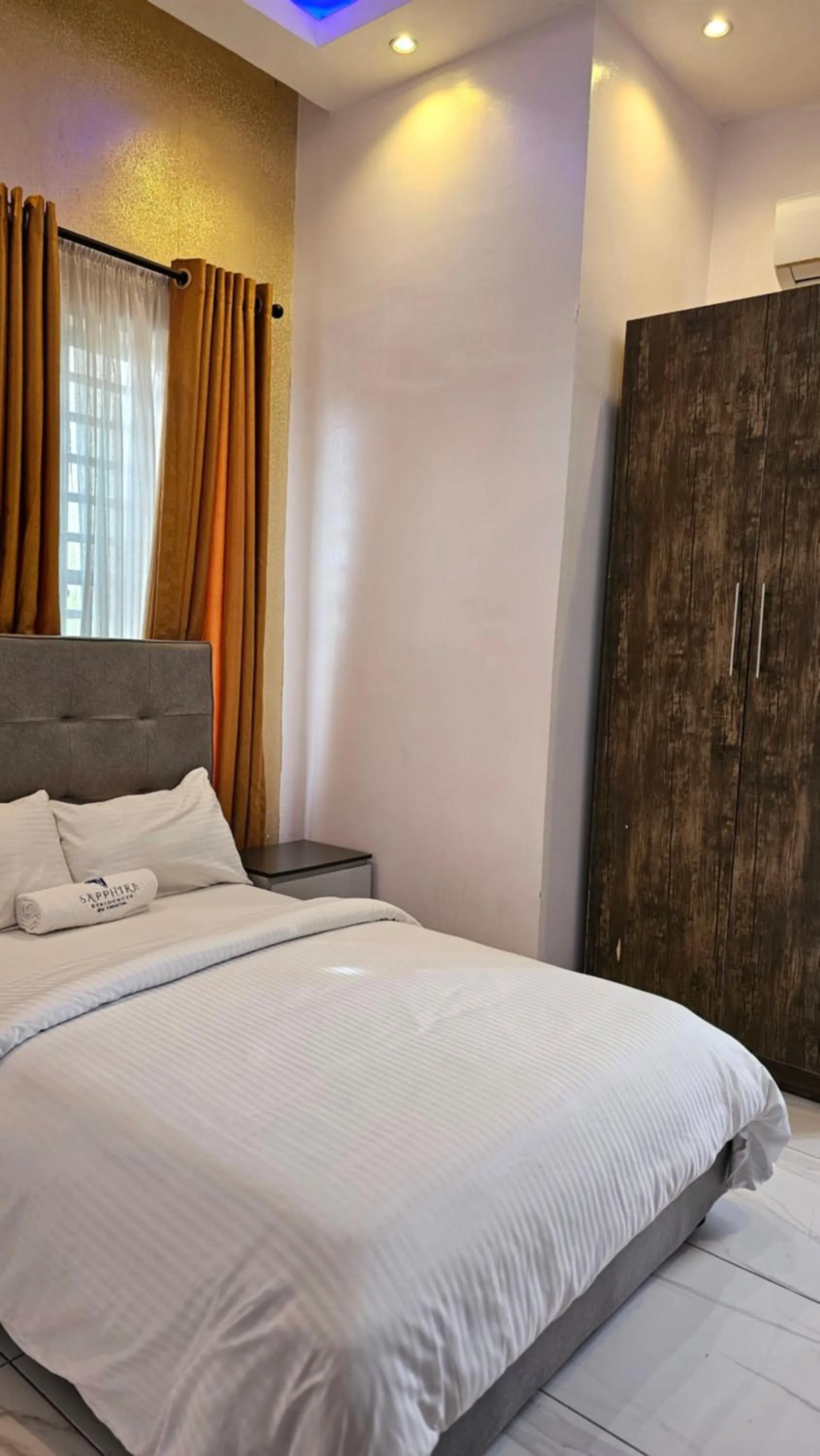 Bedroom, Bed in Sapphire Residences by Crystal