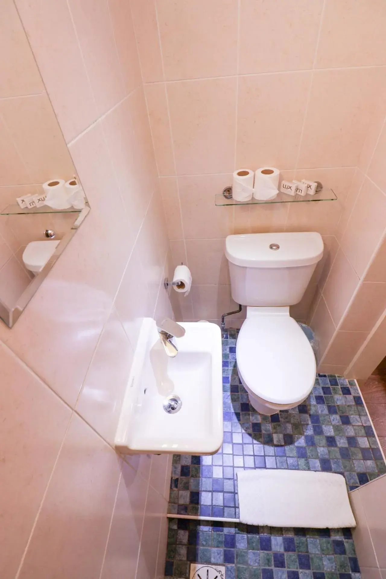 Standard Twin Room in Fairway Hotel Standard Twin Room in Fairway Hotel