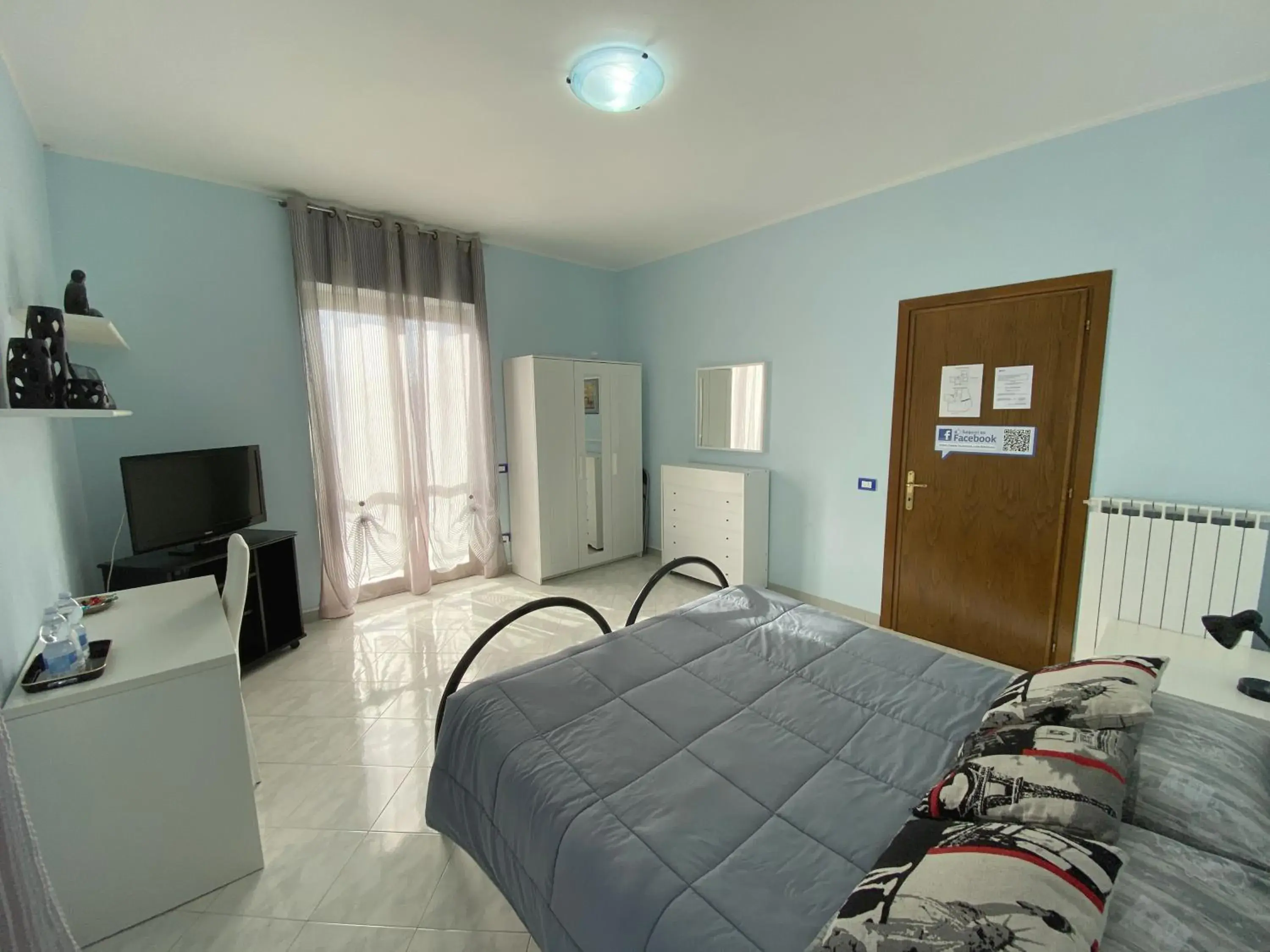 Standard Quadruple Room in B&B Il Moai Standard Quadruple Room in B&B Il Moai