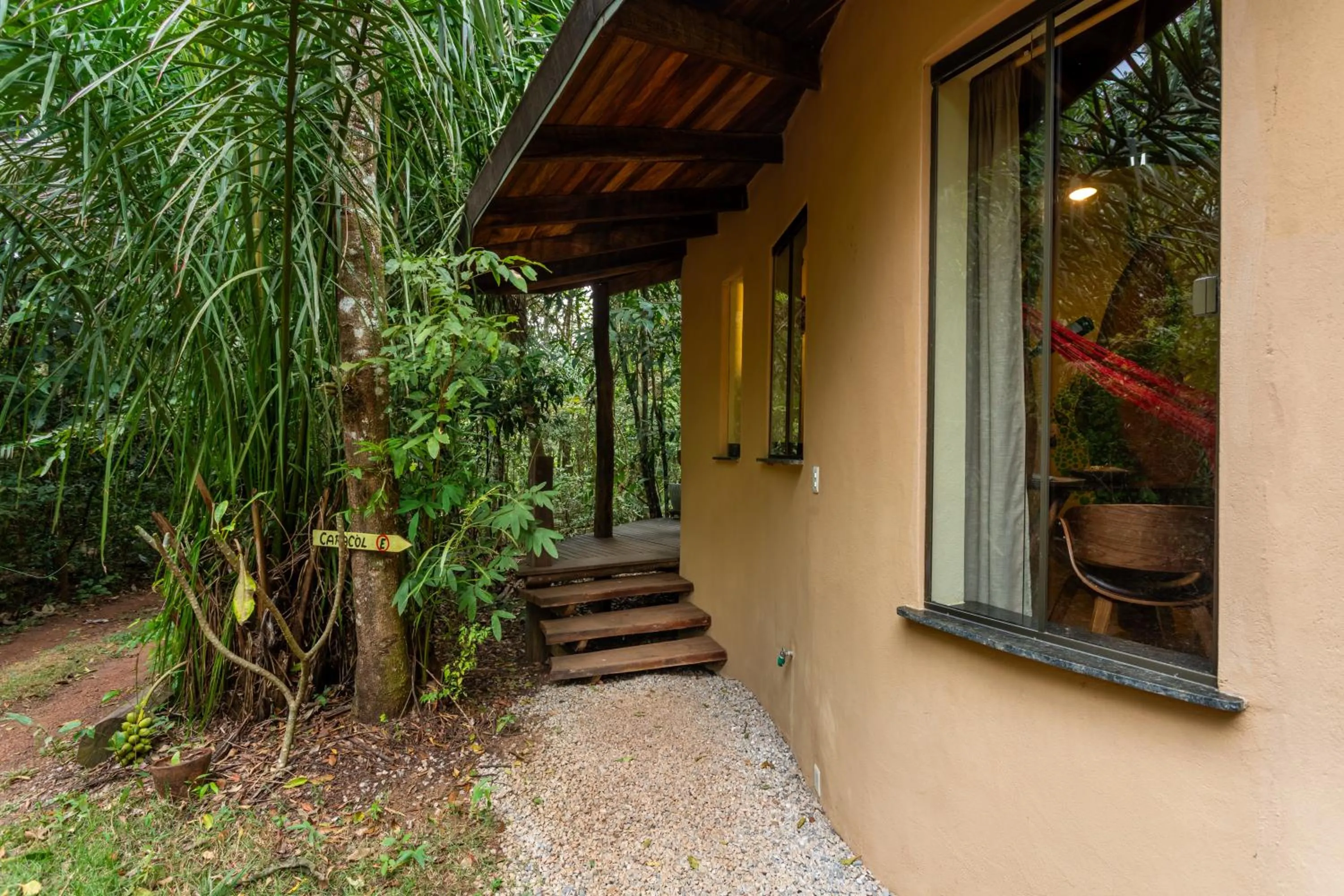 Property building in Cantos da Mata