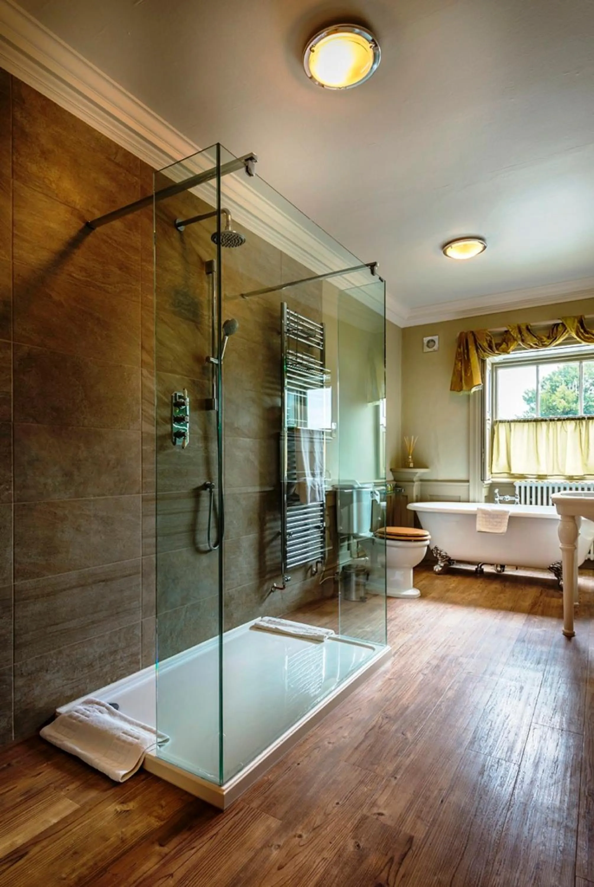 Shower in Washingborough Hall Hotel