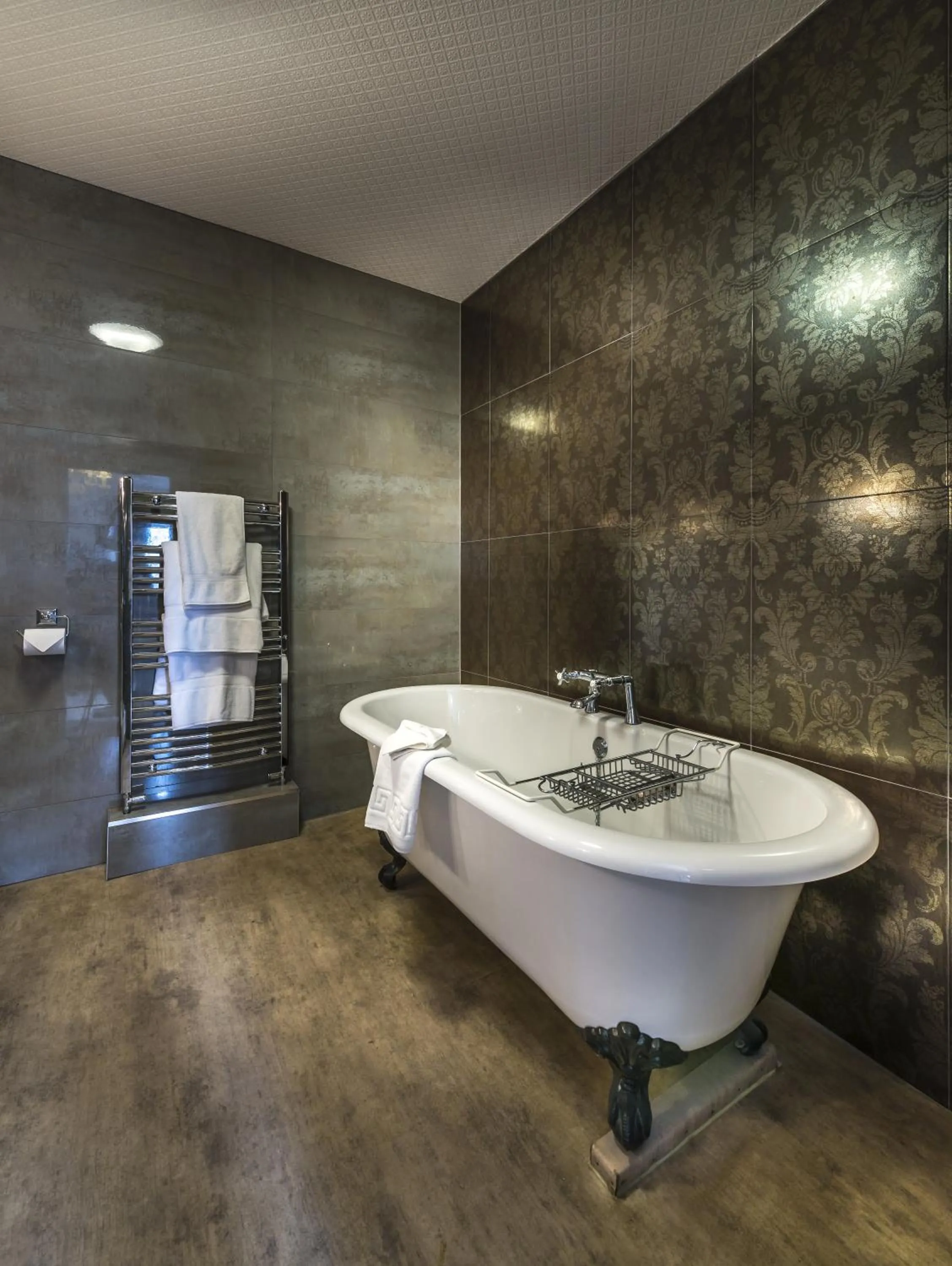 Bathroom in Washingborough Hall Hotel