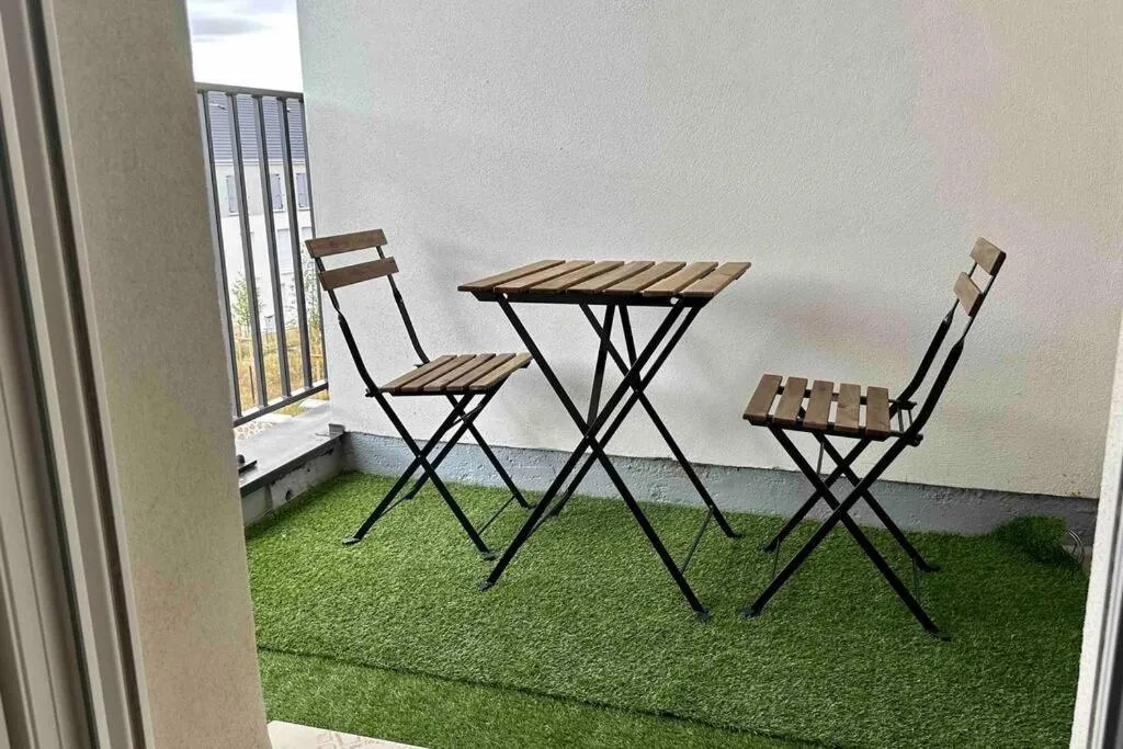 Balcony/Terrace in Appartement Cozy - Quartier résidentiel