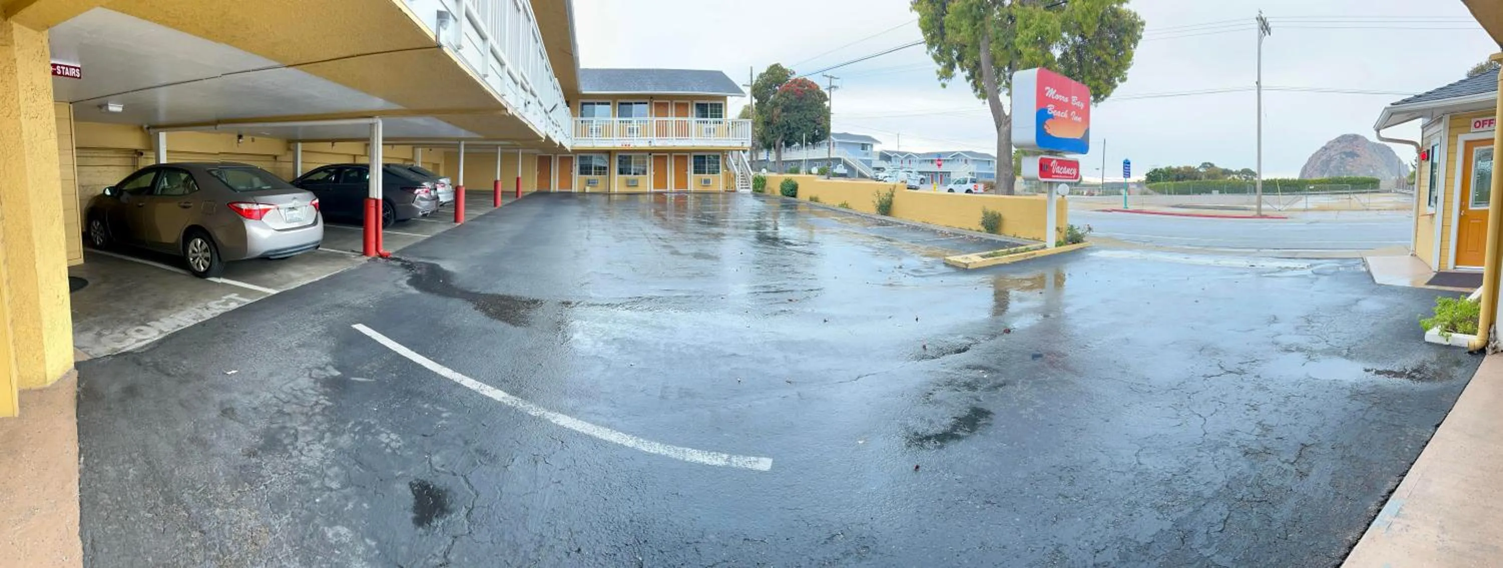 Property building in Morro Bay Beach Inn