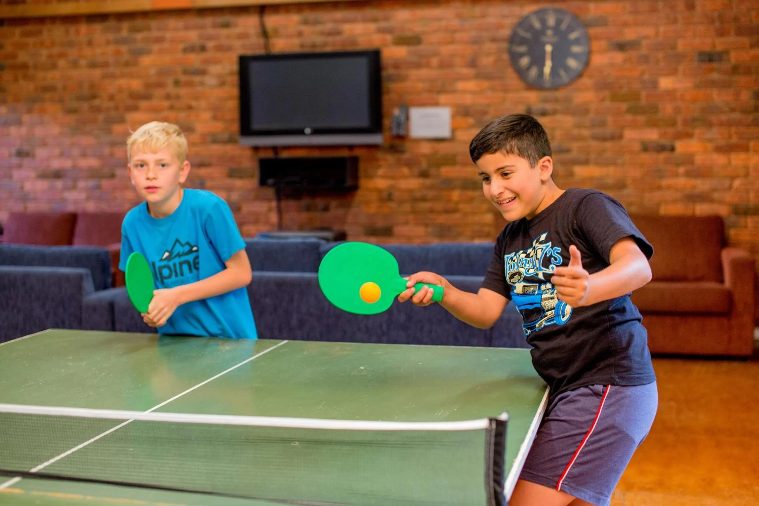 Game Room in Discovery Parks - Bright