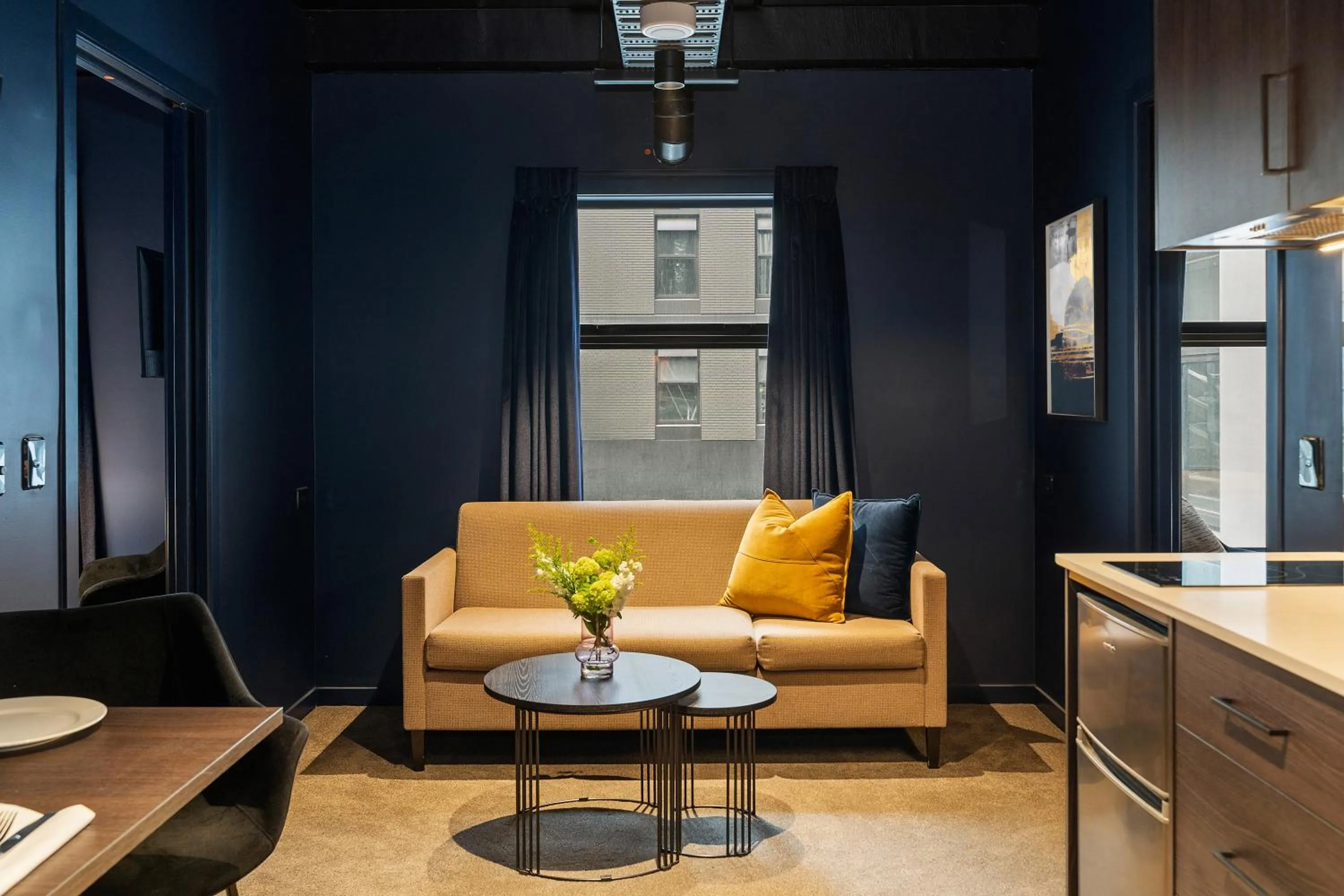 Living room in Abstract Hotel