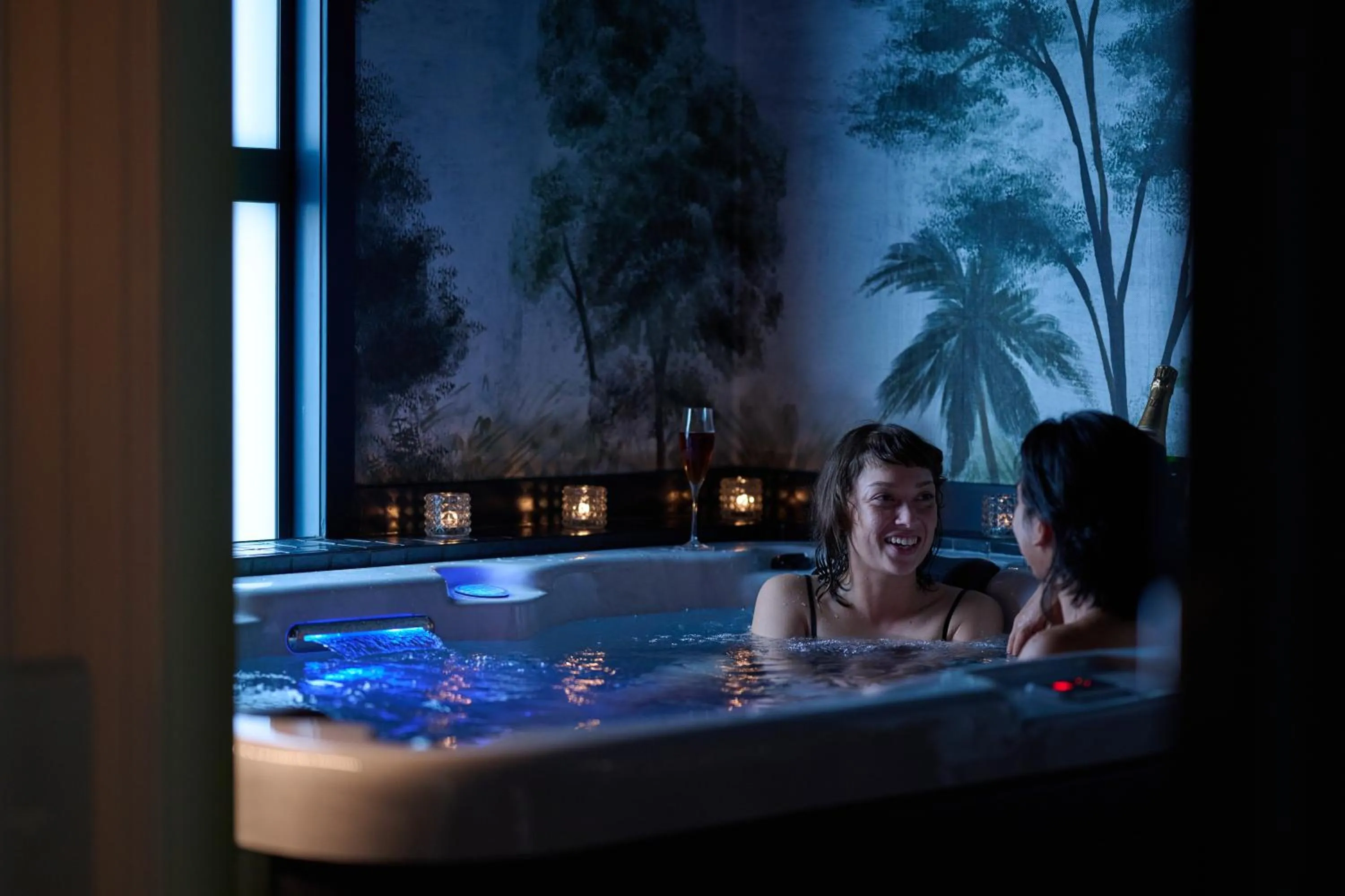 Hot Tub in Abstract Hotel