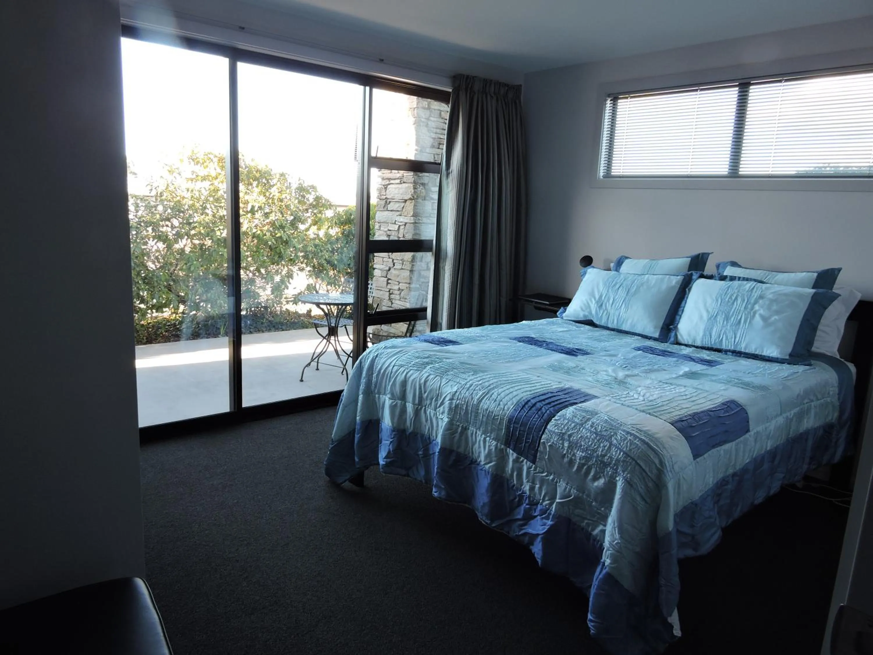 Photo of the whole room, Bed in The Reservation B&B